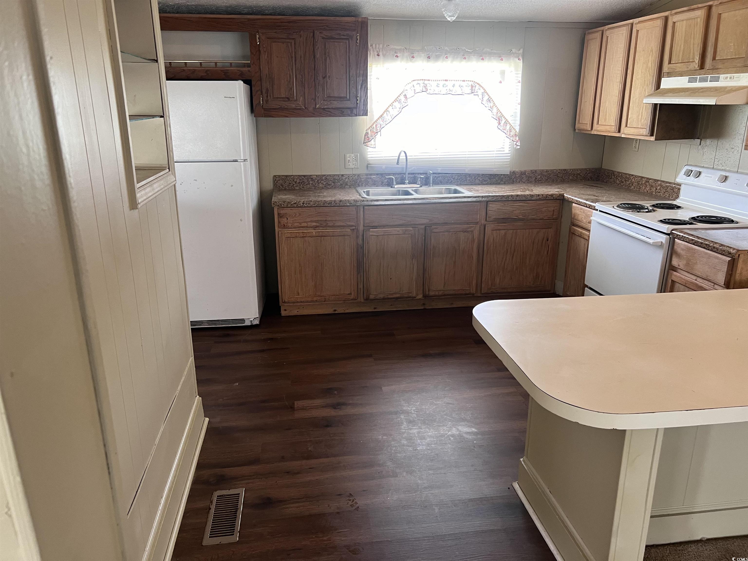 99 Melbourne Rd Property Photo 3