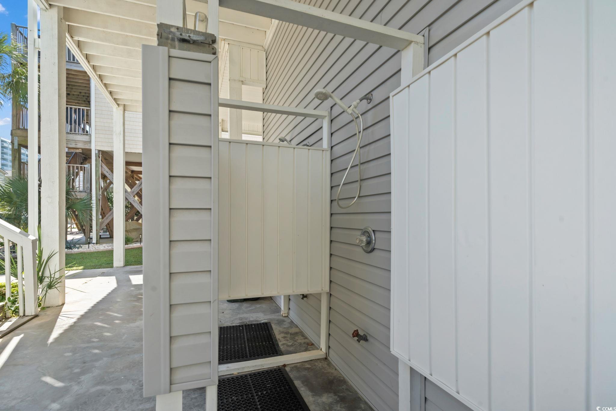 4612 Surf St. Property Photo 6