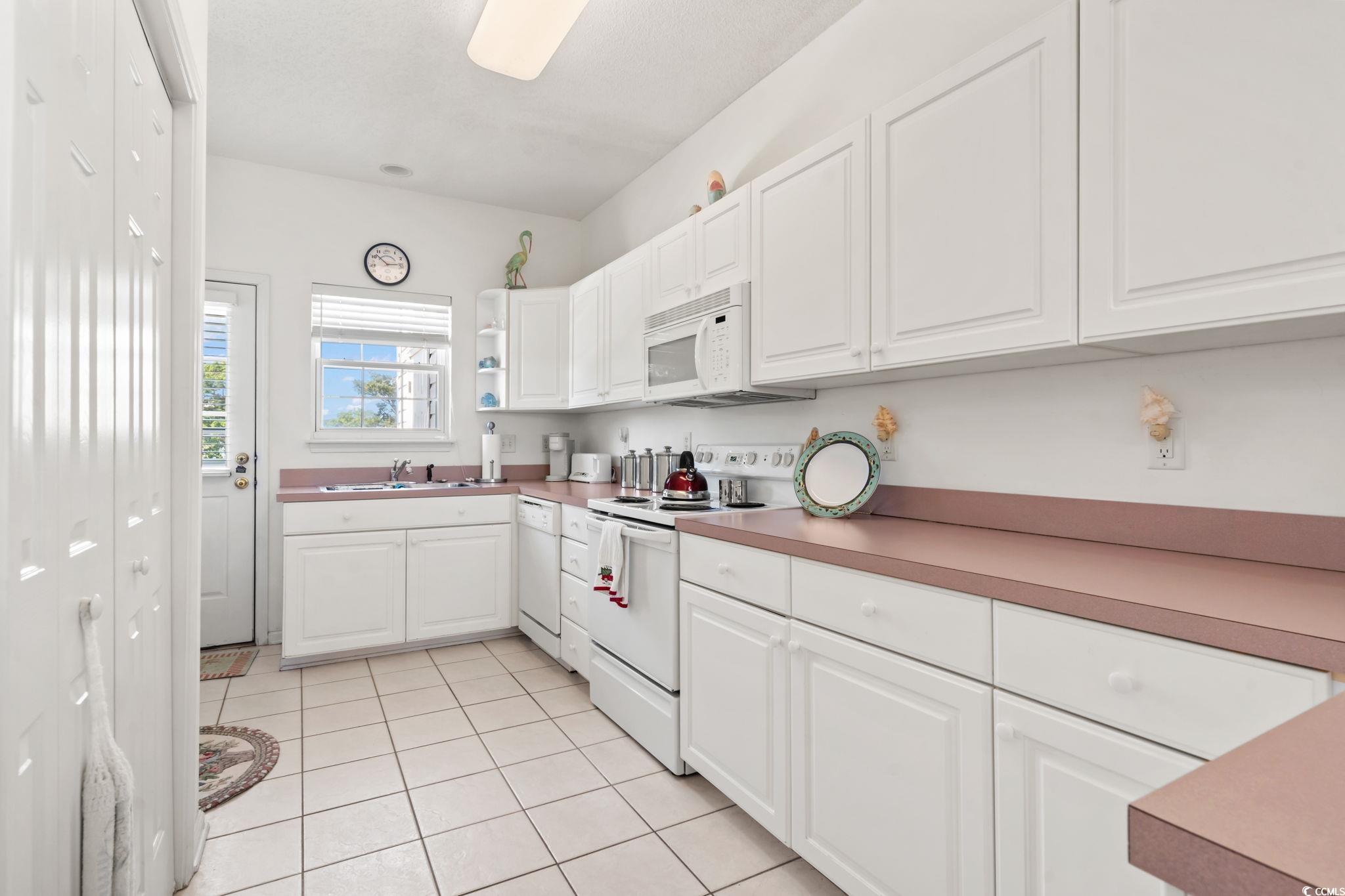 4612 Surf St. Property Photo 11