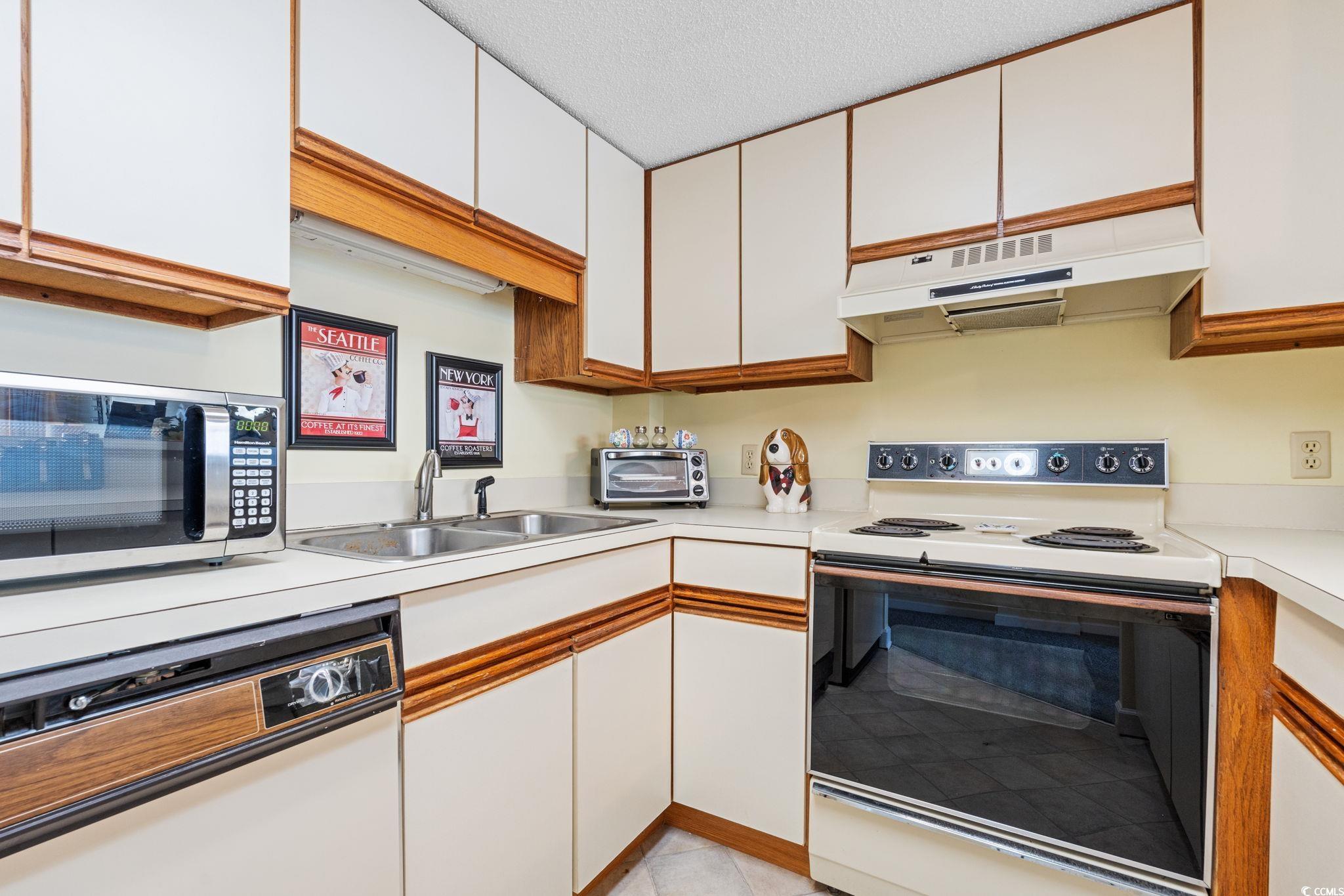 5511 Ocean Blvd. N Property Photo 14