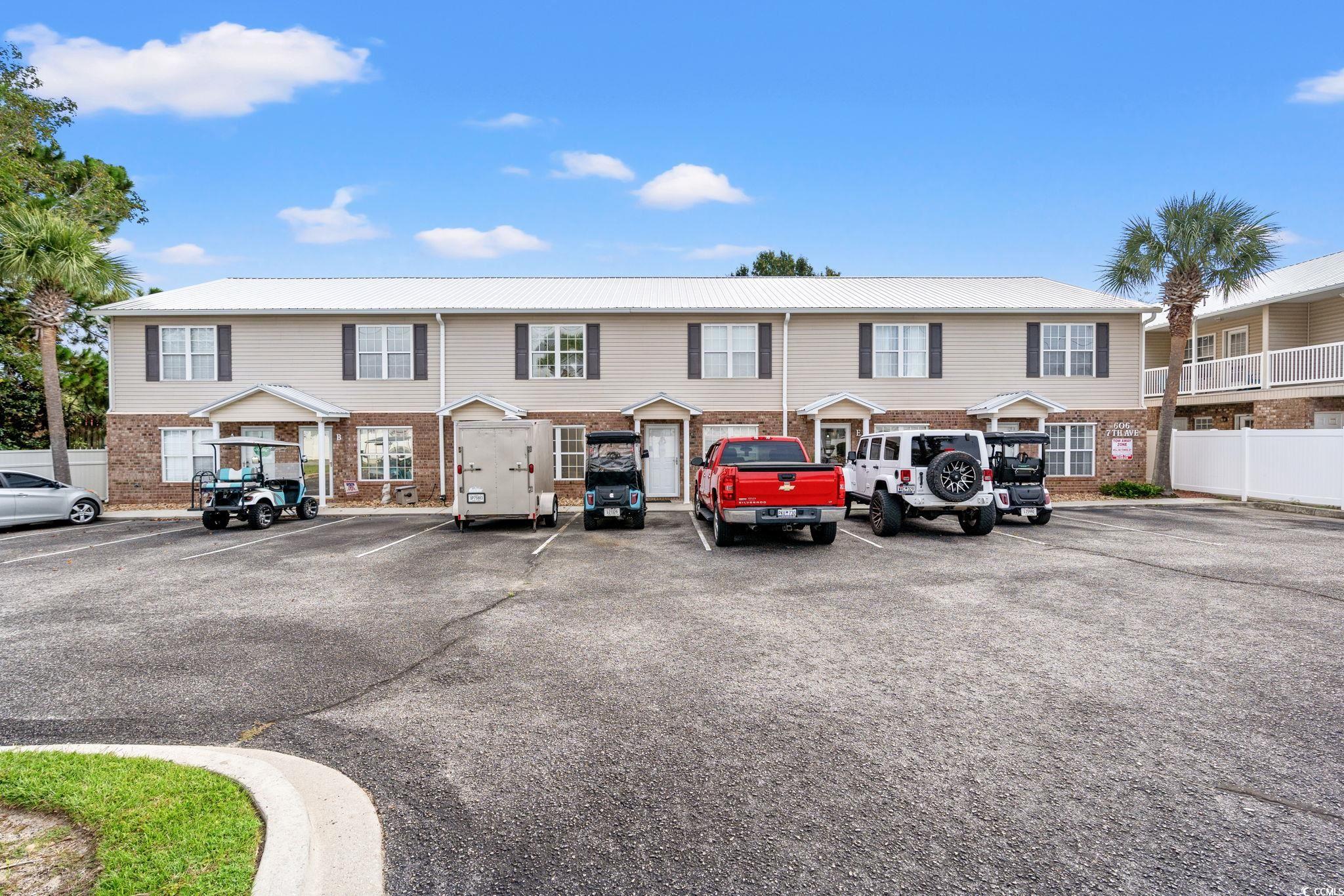 606 S 7th Ave. Property Photo 1