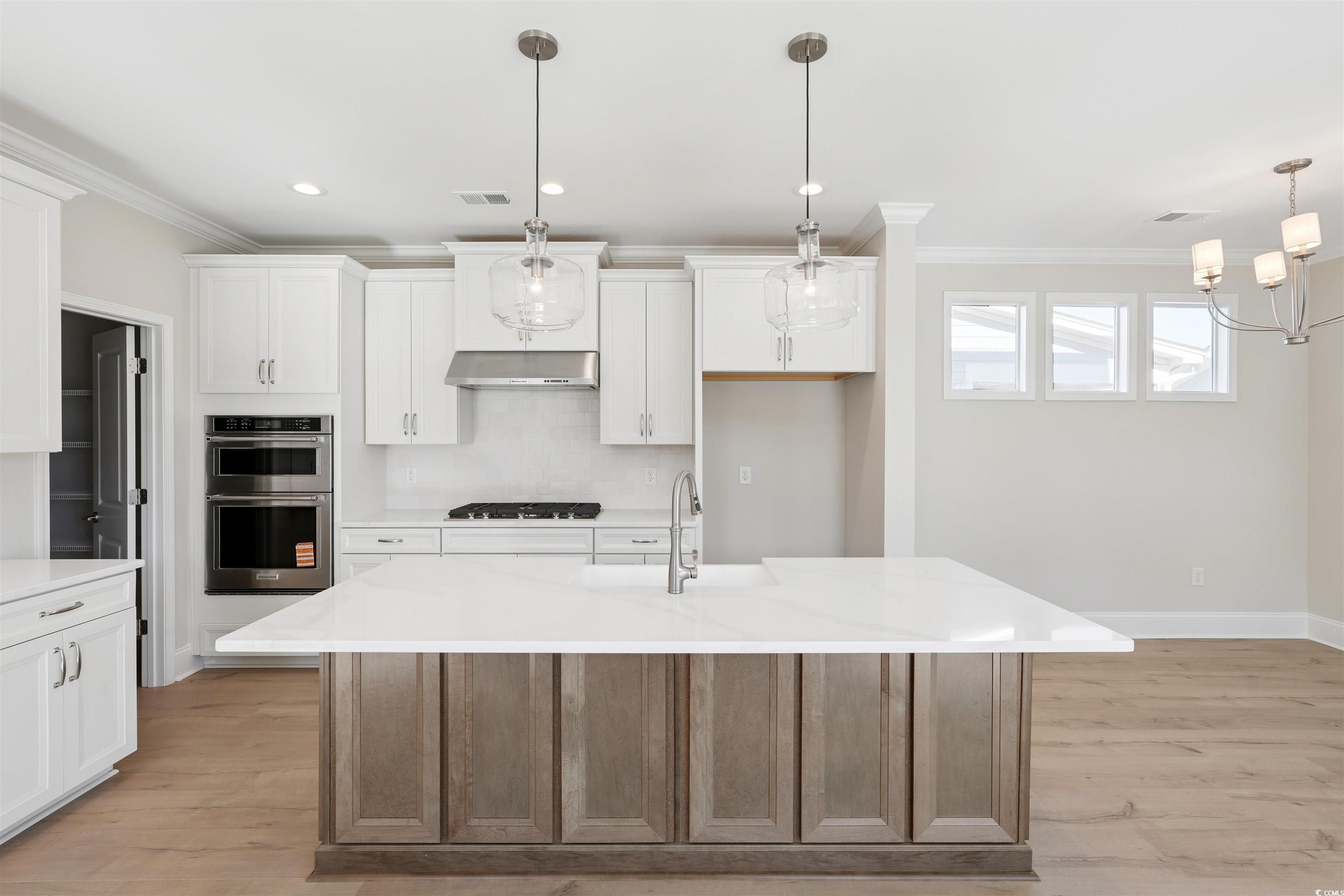 1420 Lancaster Way Property Photo 4