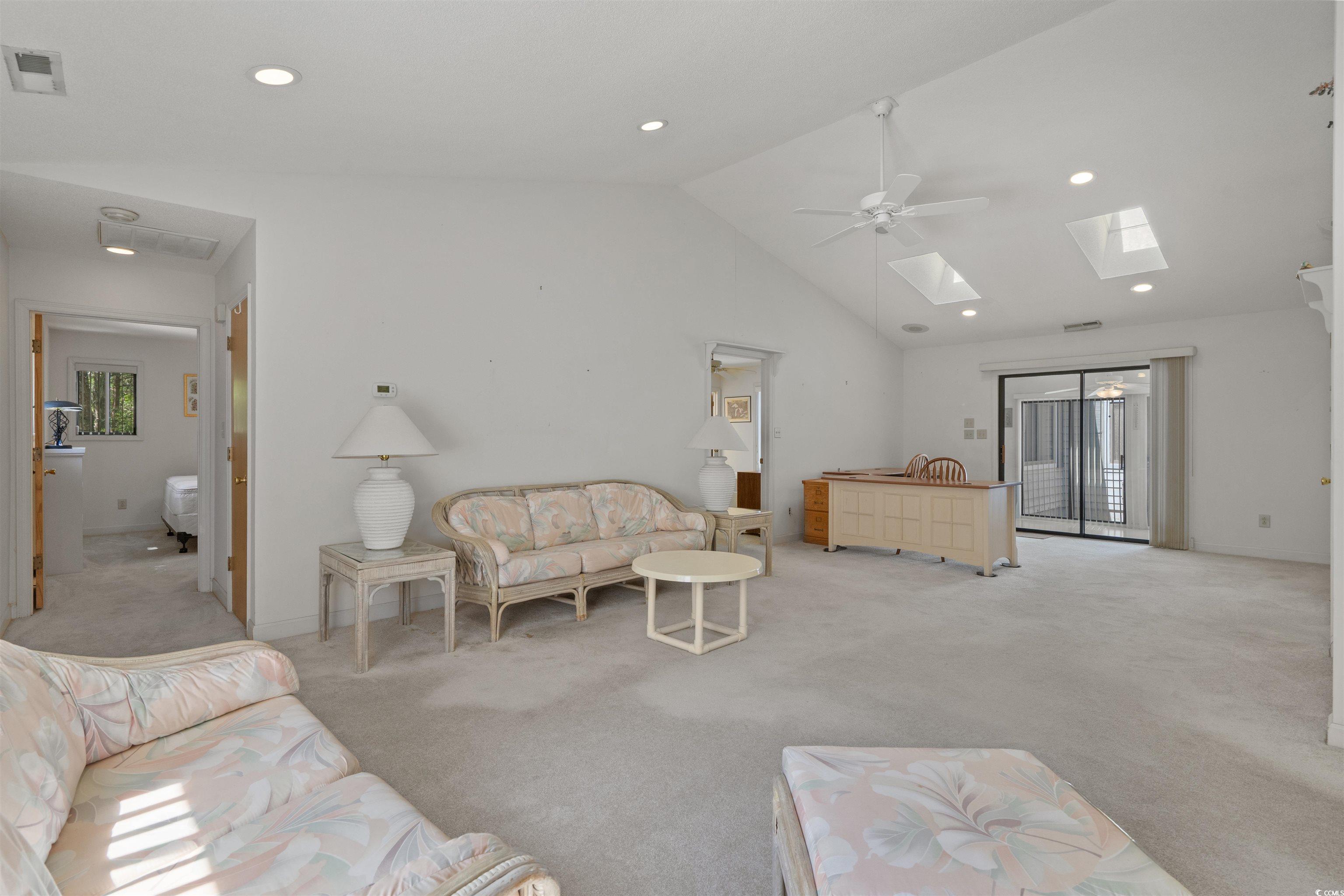 2142 Marion Circle Property Photo 5