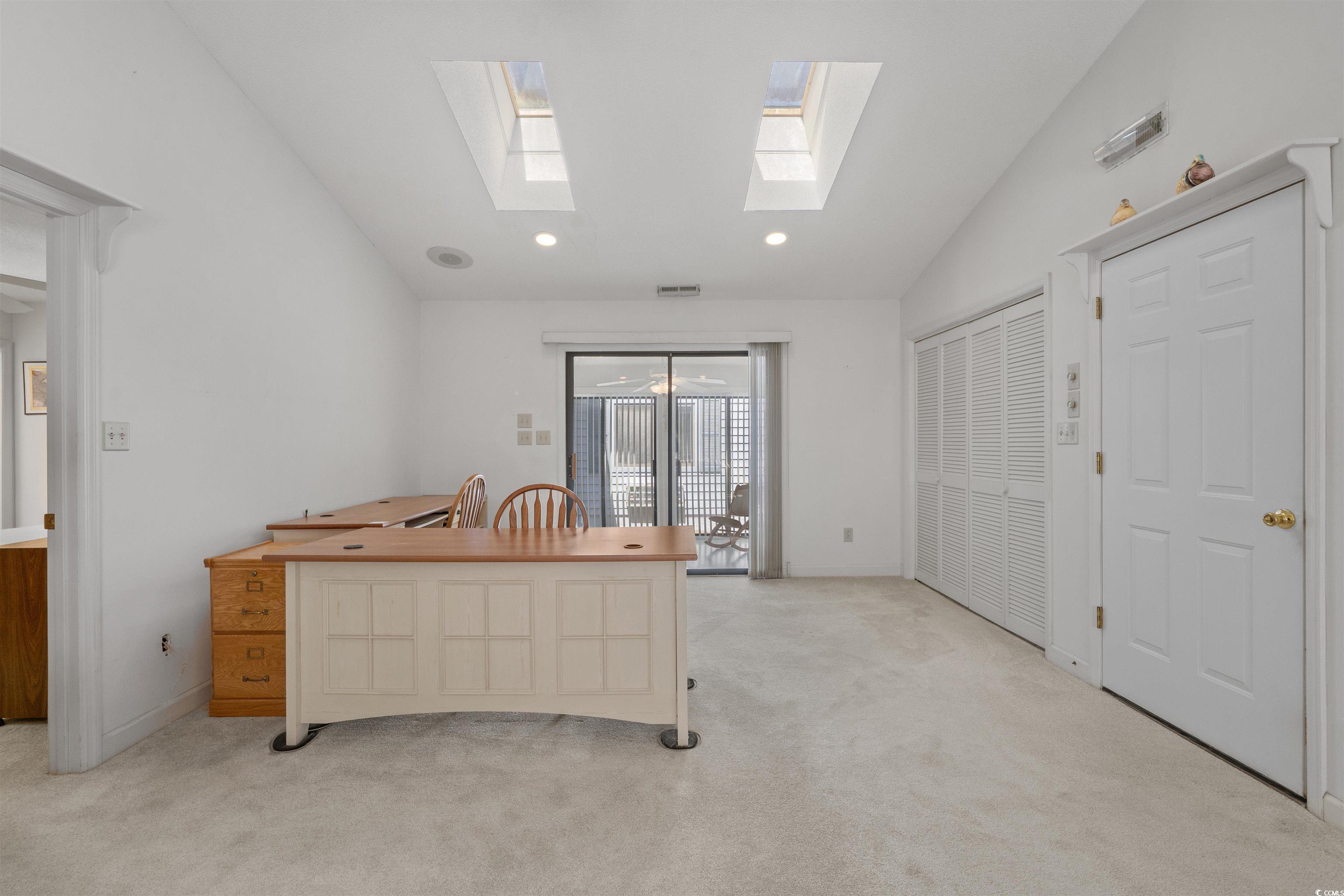 2142 Marion Circle Property Photo 6