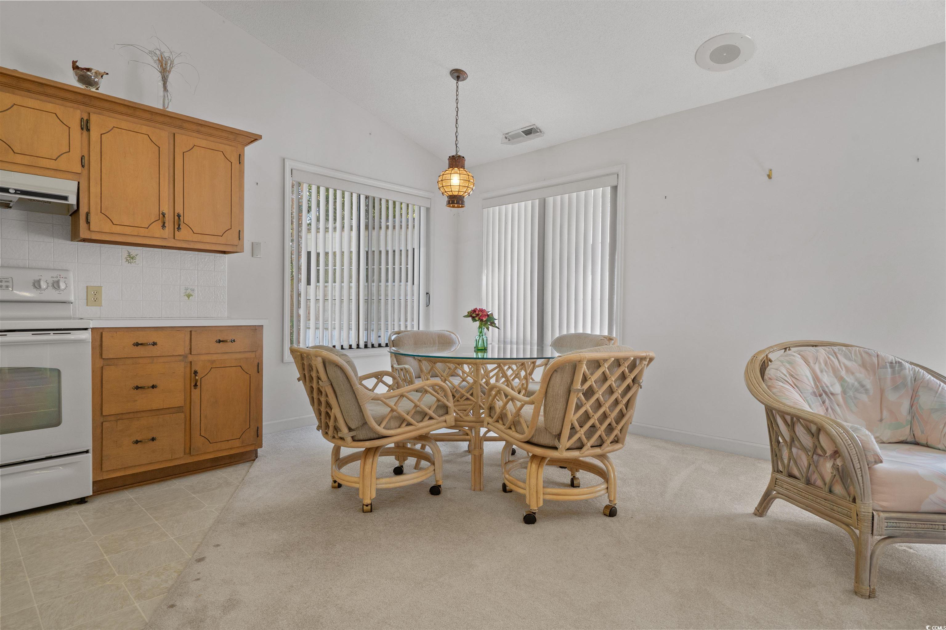 2142 Marion Circle Property Photo 10