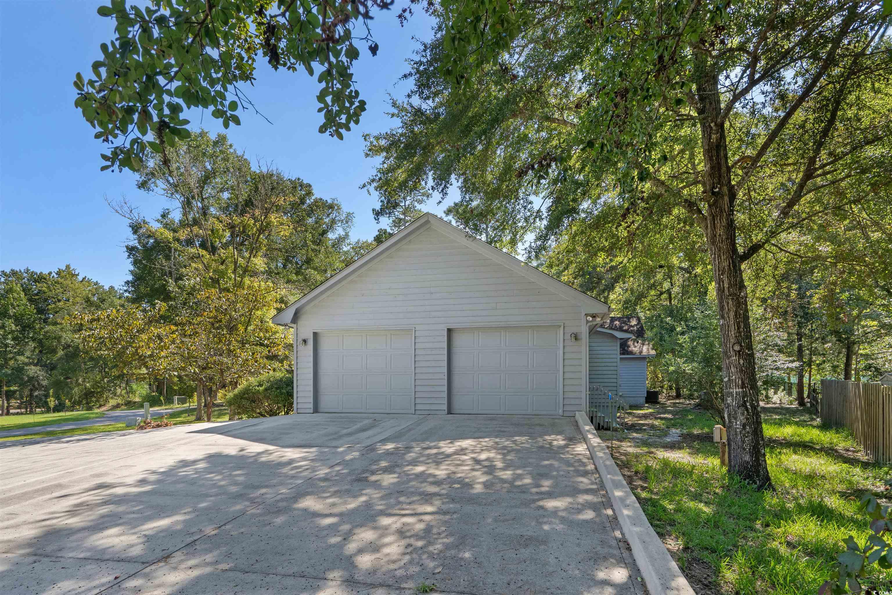 2142 Marion Circle Property Photo 32