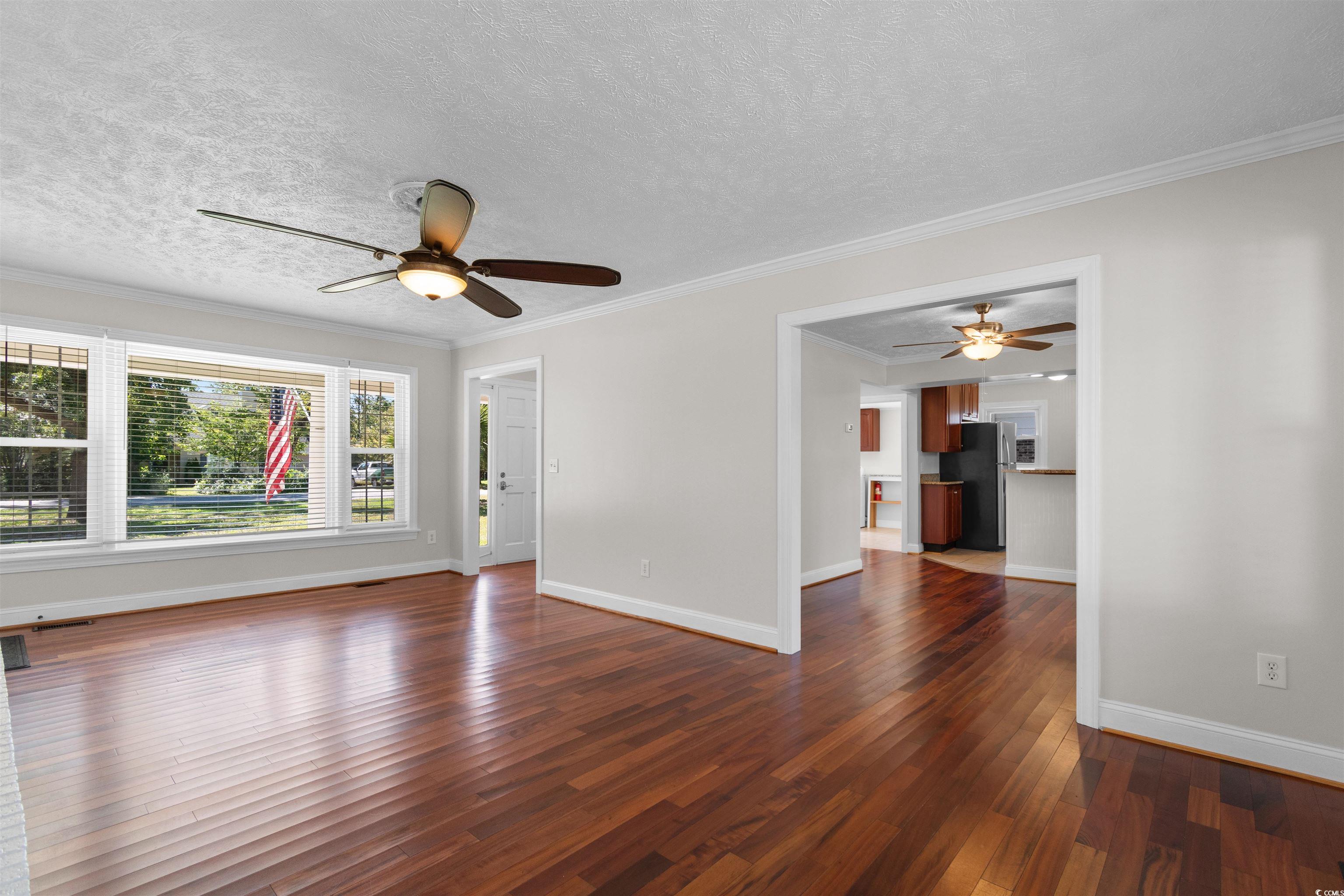 1616 26th Ave N Property Photo 4