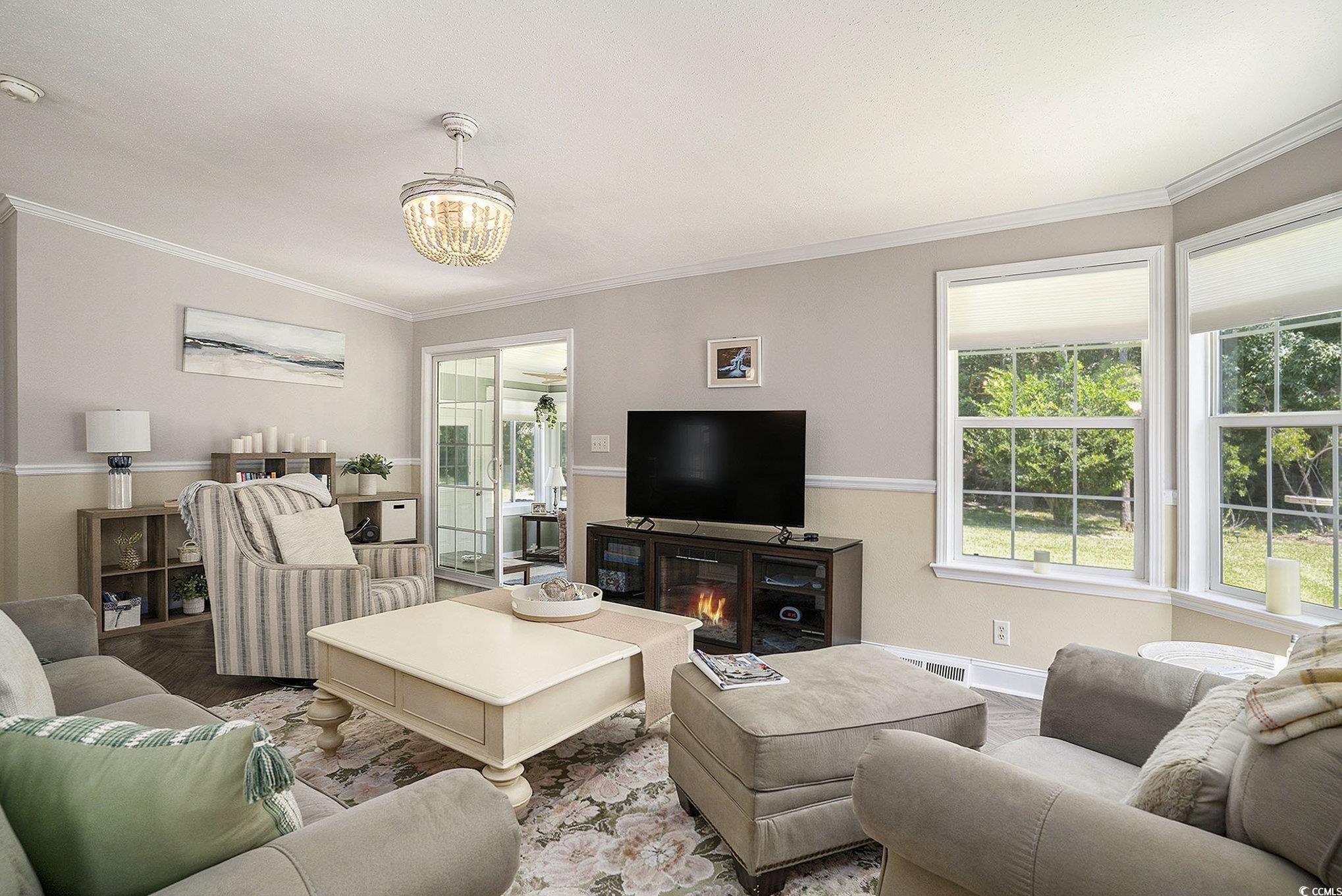 203 Lakeside Crossing Dr. Property Photo 9