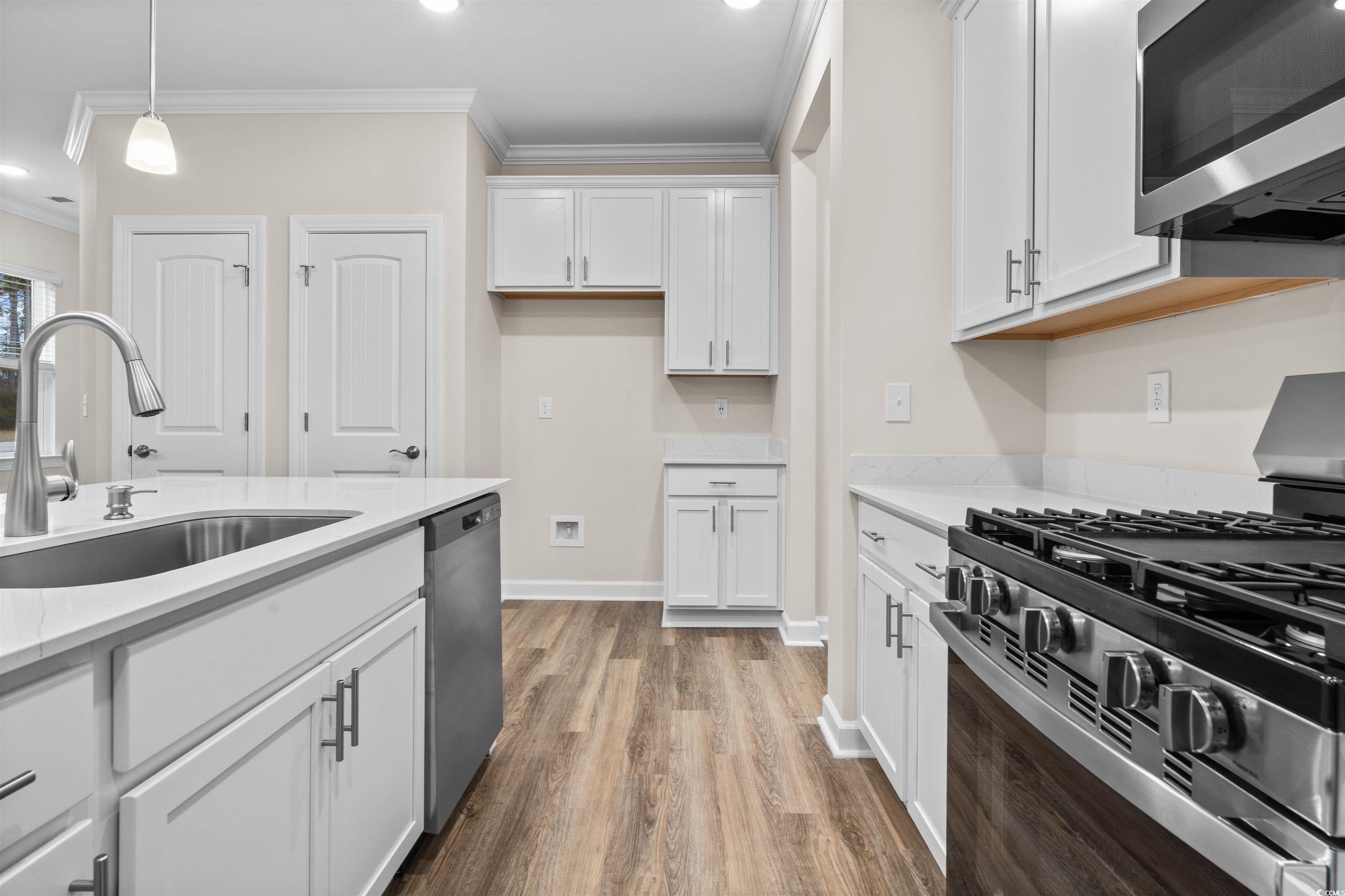 1004 Menorca Ct. Property Photo 2