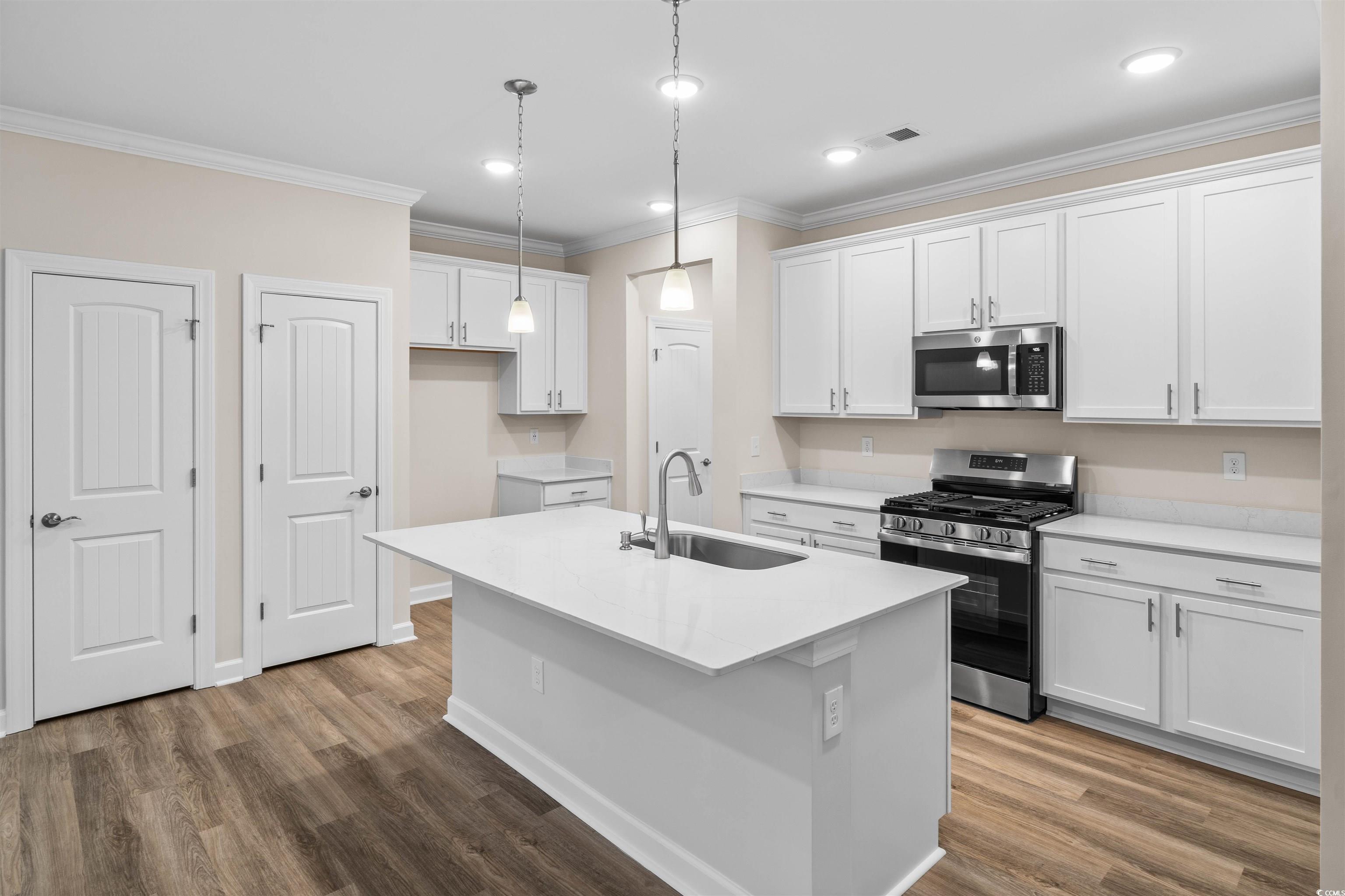 1004 Menorca Ct. Property Photo 4