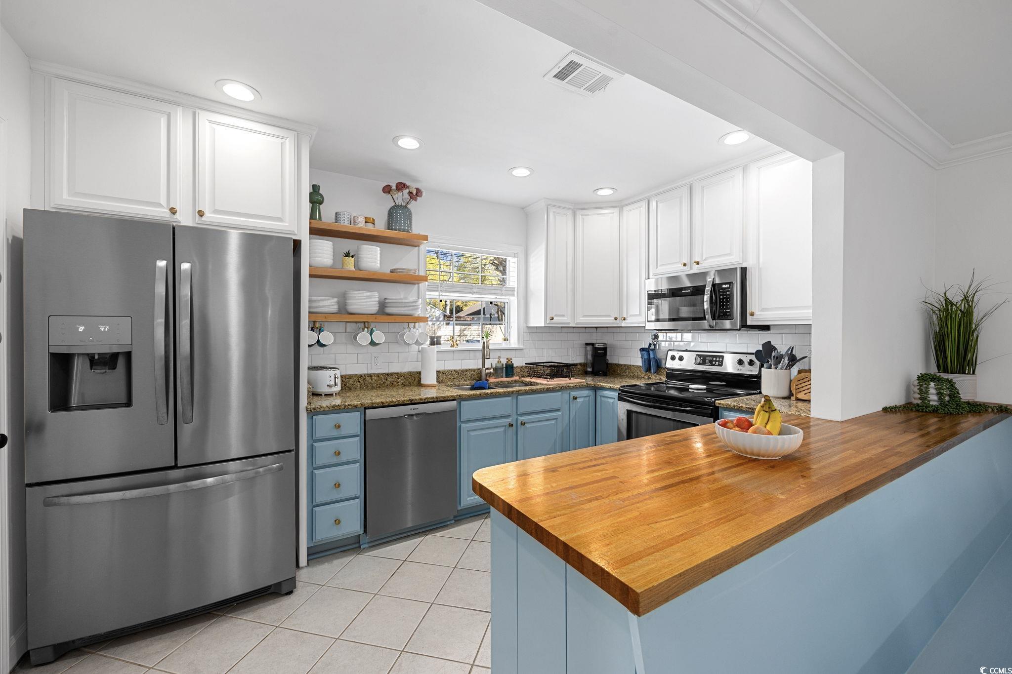 104 Ash St. Property Photo 7