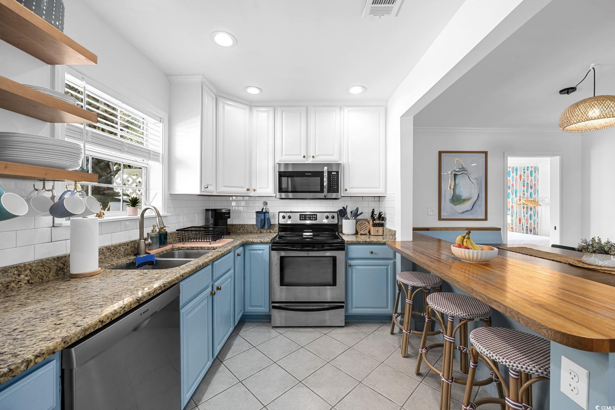 104 Ash St. Property Photo 8