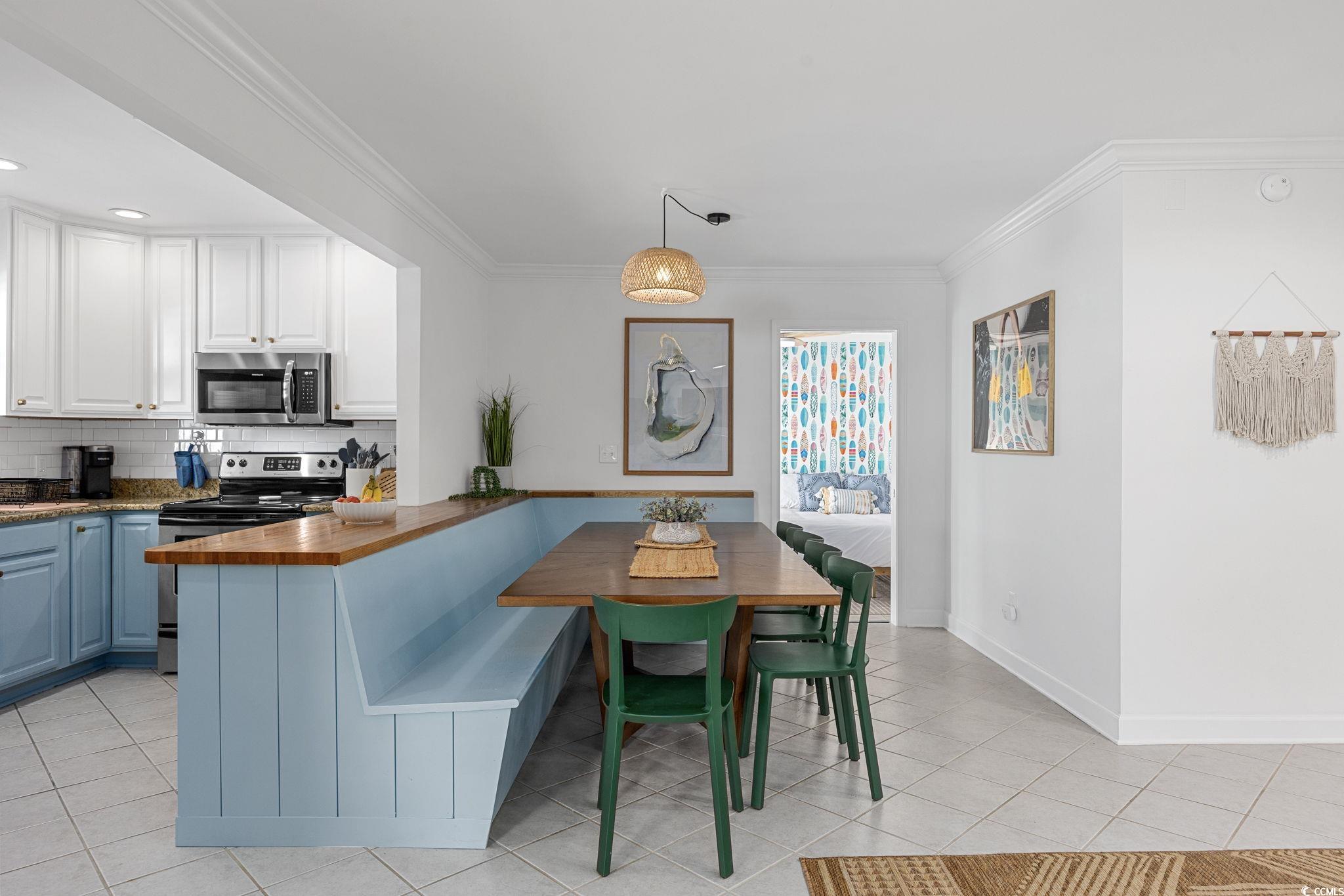 104 Ash St. Property Photo 9