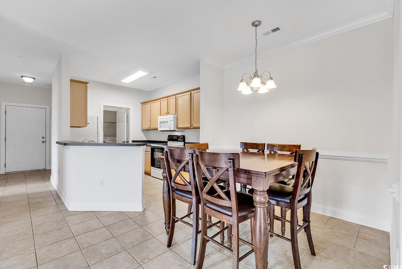 2061 Silvercrest Dr. Property Photo 10