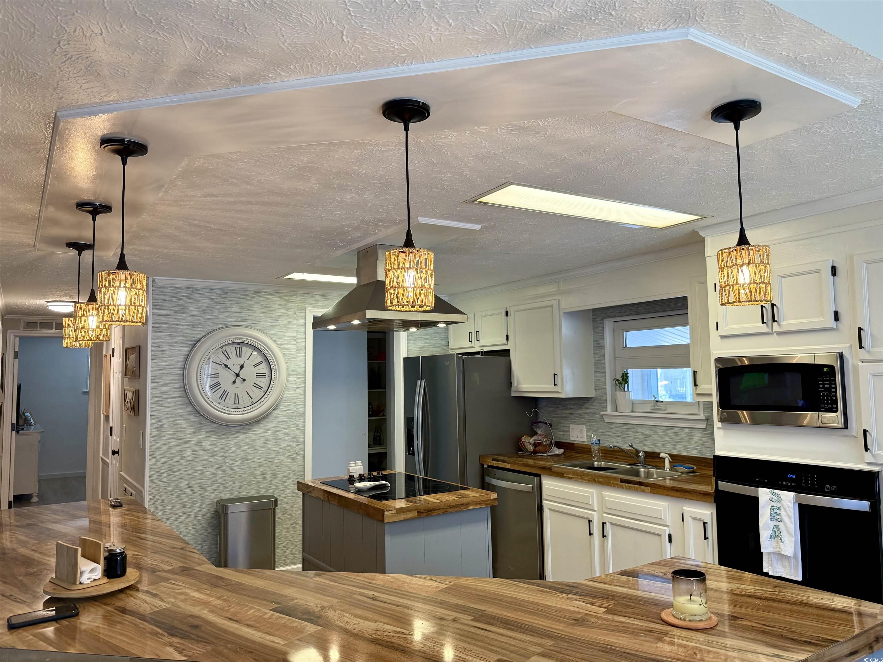 405 Twin Lakes Ct. Property Photo 5