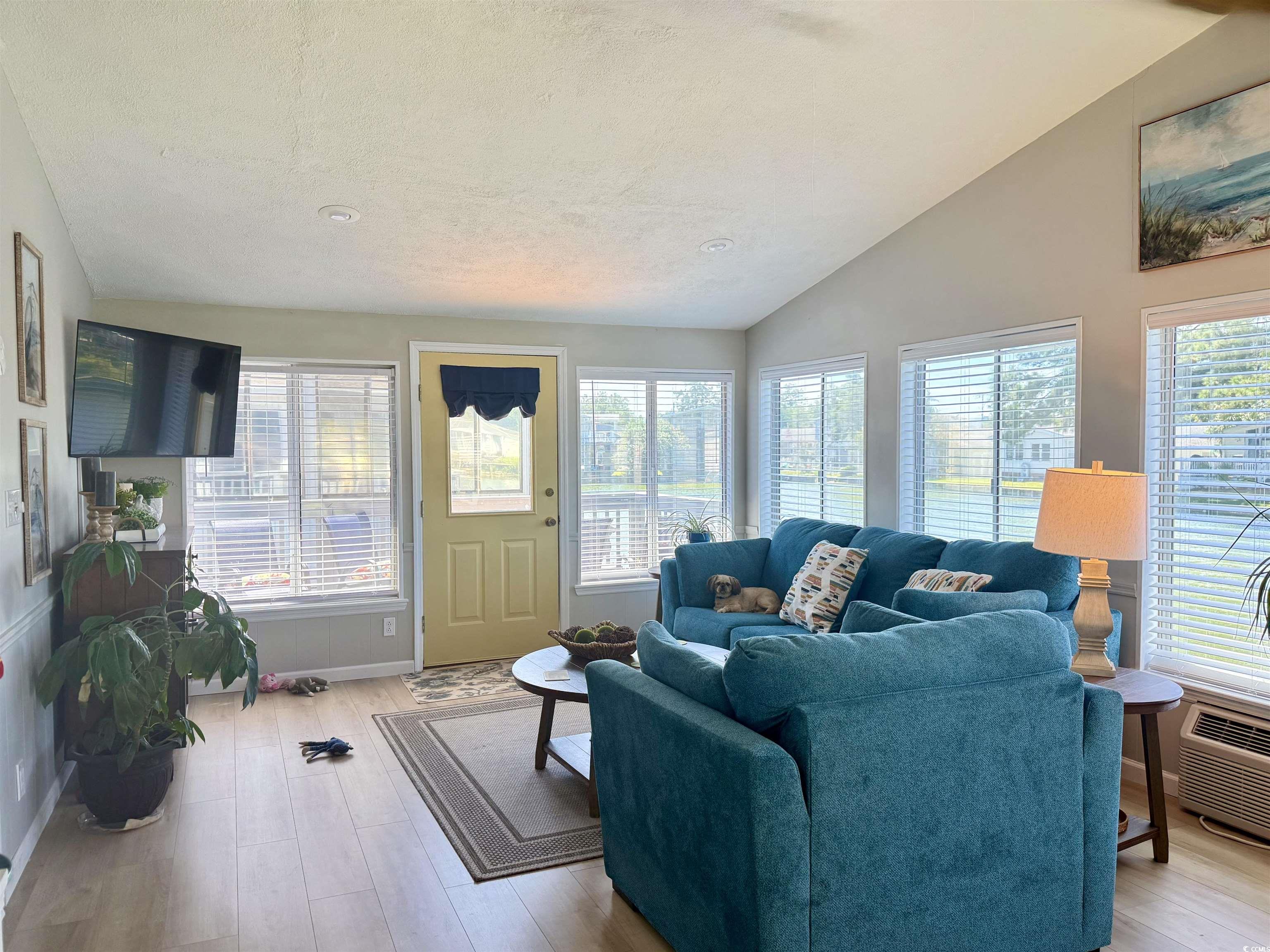 405 Twin Lakes Ct. Property Photo 13