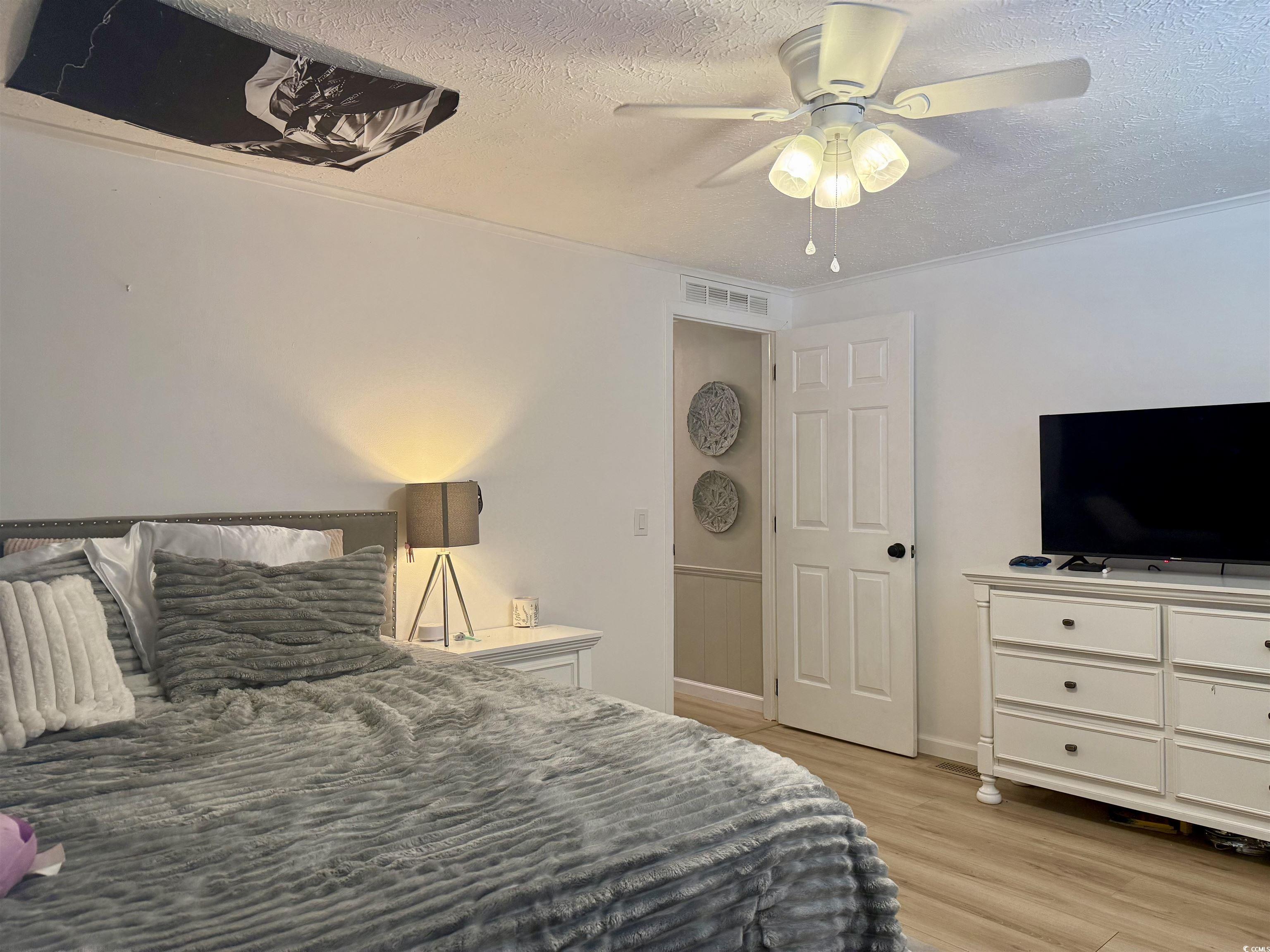 405 Twin Lakes Ct. Property Photo 23