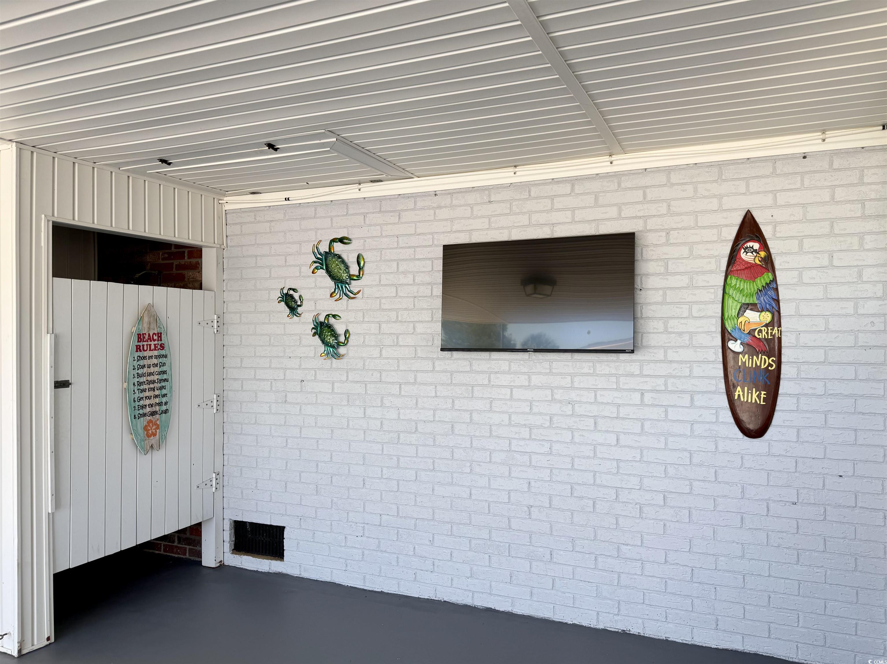 405 Twin Lakes Ct. Property Photo 26