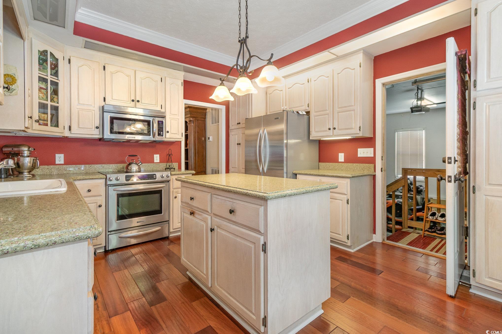 124 Windmeadows Dr. Property Photo 14