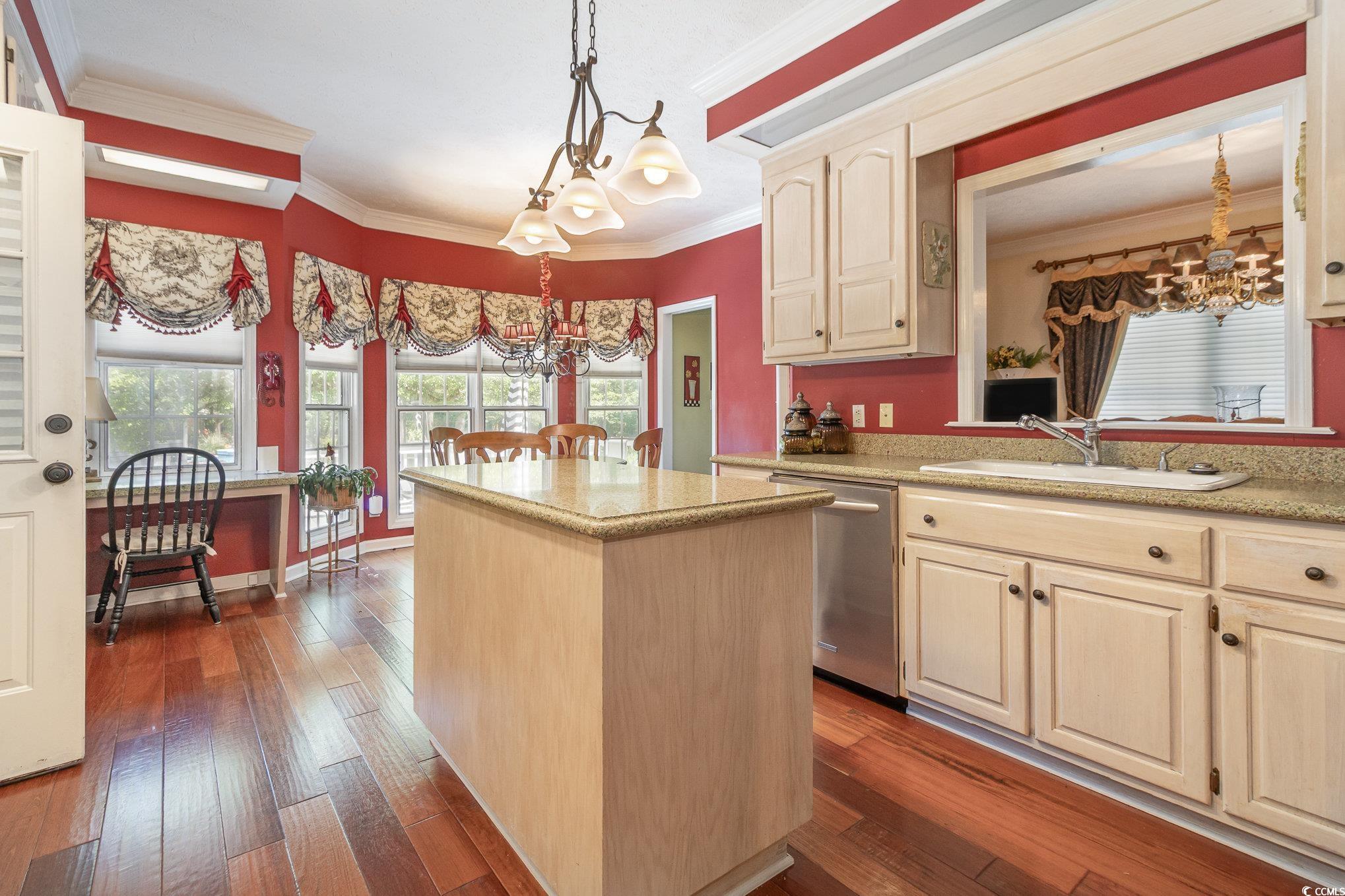 124 Windmeadows Dr. Property Photo 15