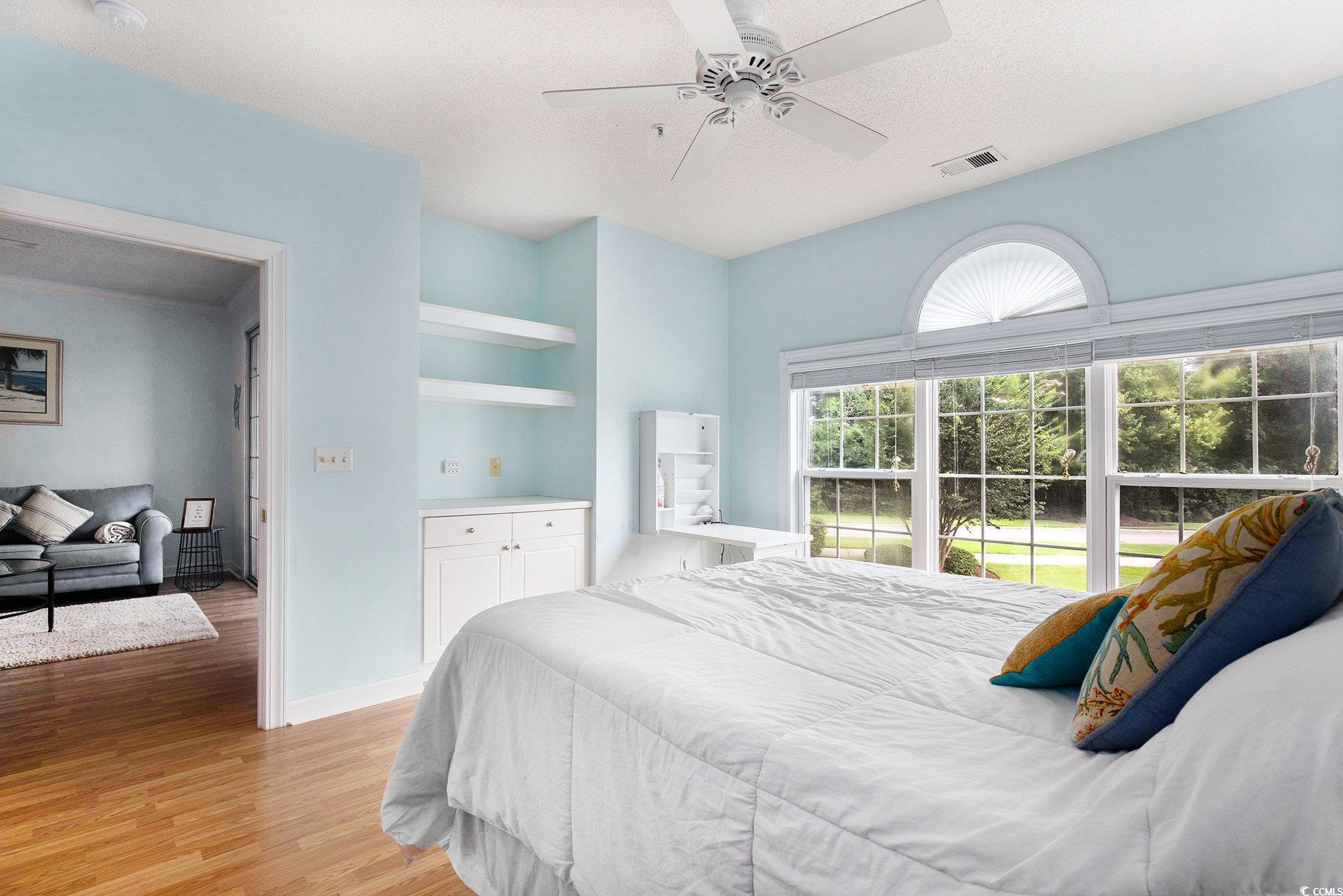 5825 Catalina Dr. Property Photo 13