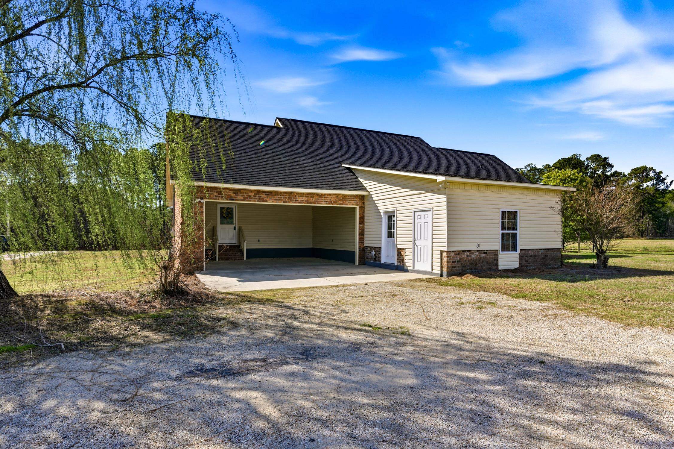 2851 Highway 984 Property Photo 5