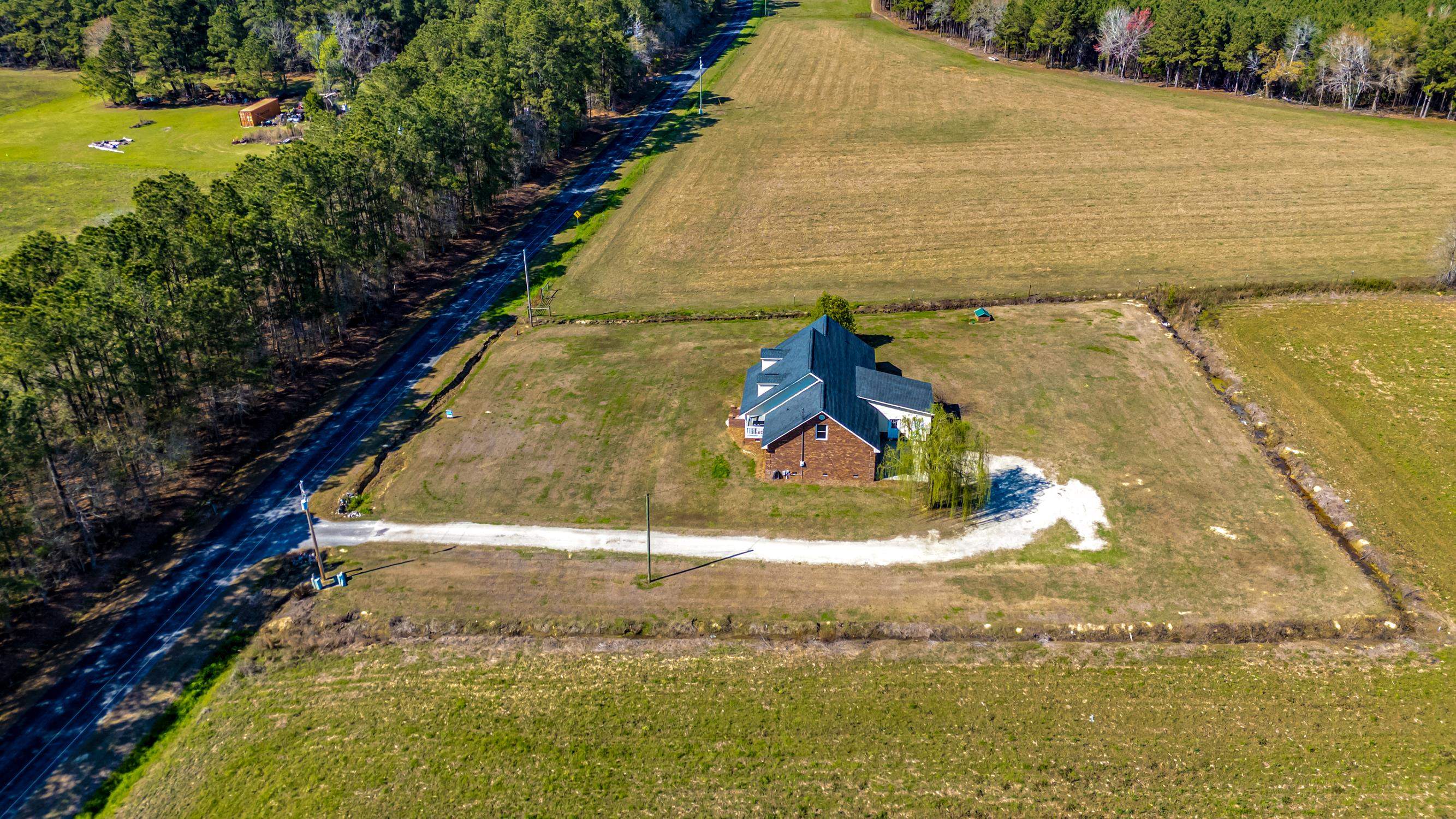 2851 Highway 984 Property Photo 9