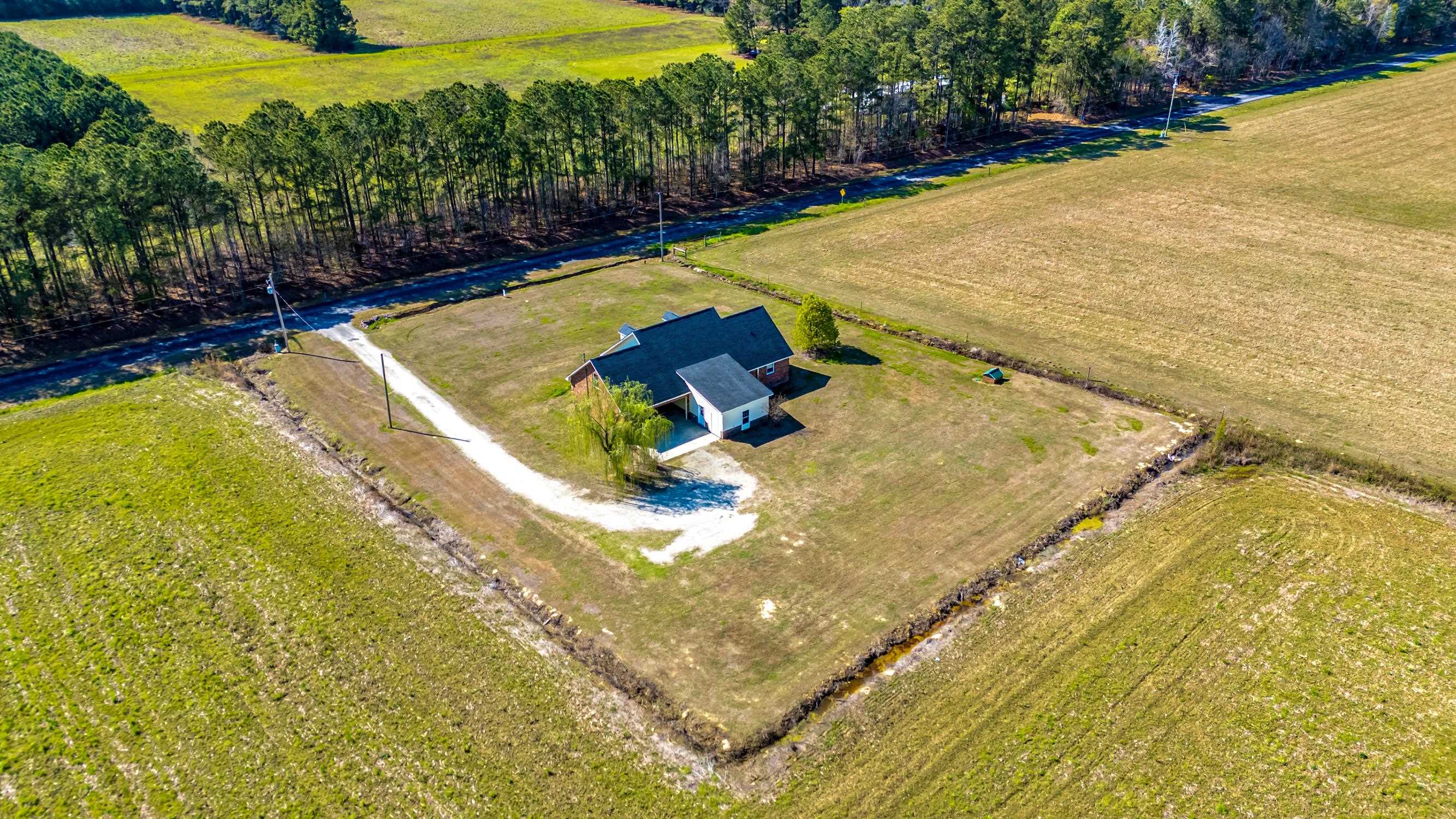 2851 Highway 984 Property Photo 10