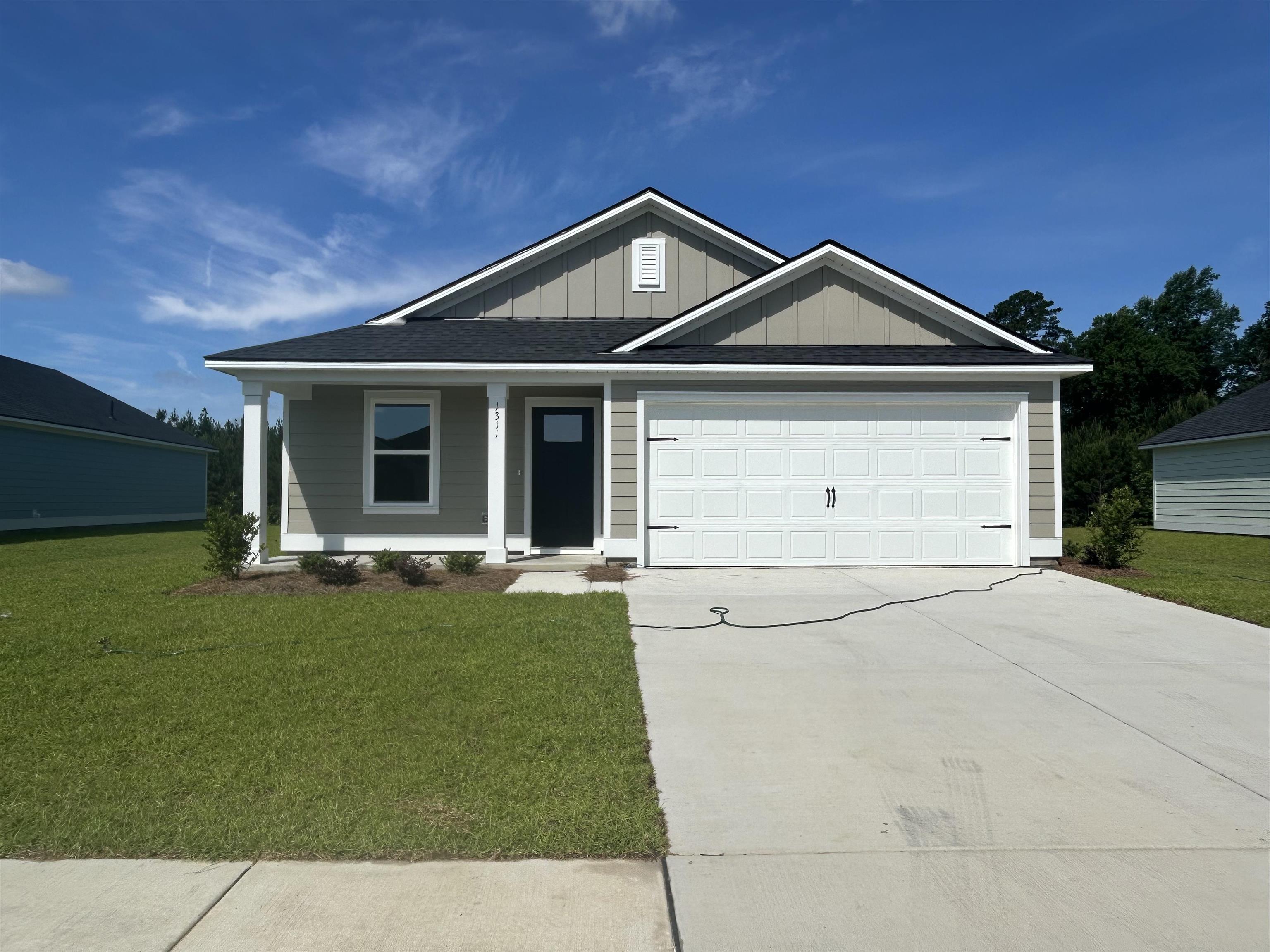 1221 King Oaks Loop Property Photo 1