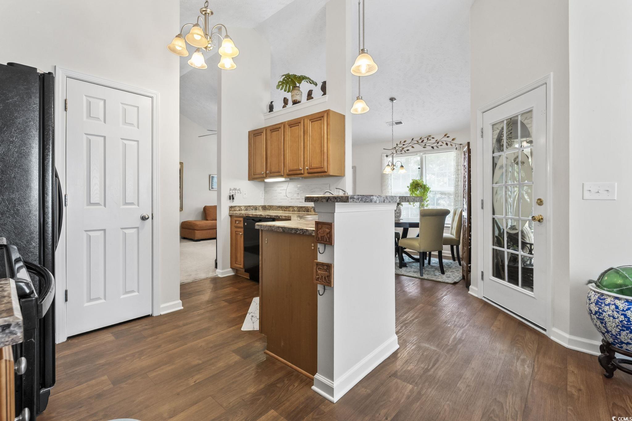 174 Heath Dr. Property Photo 9