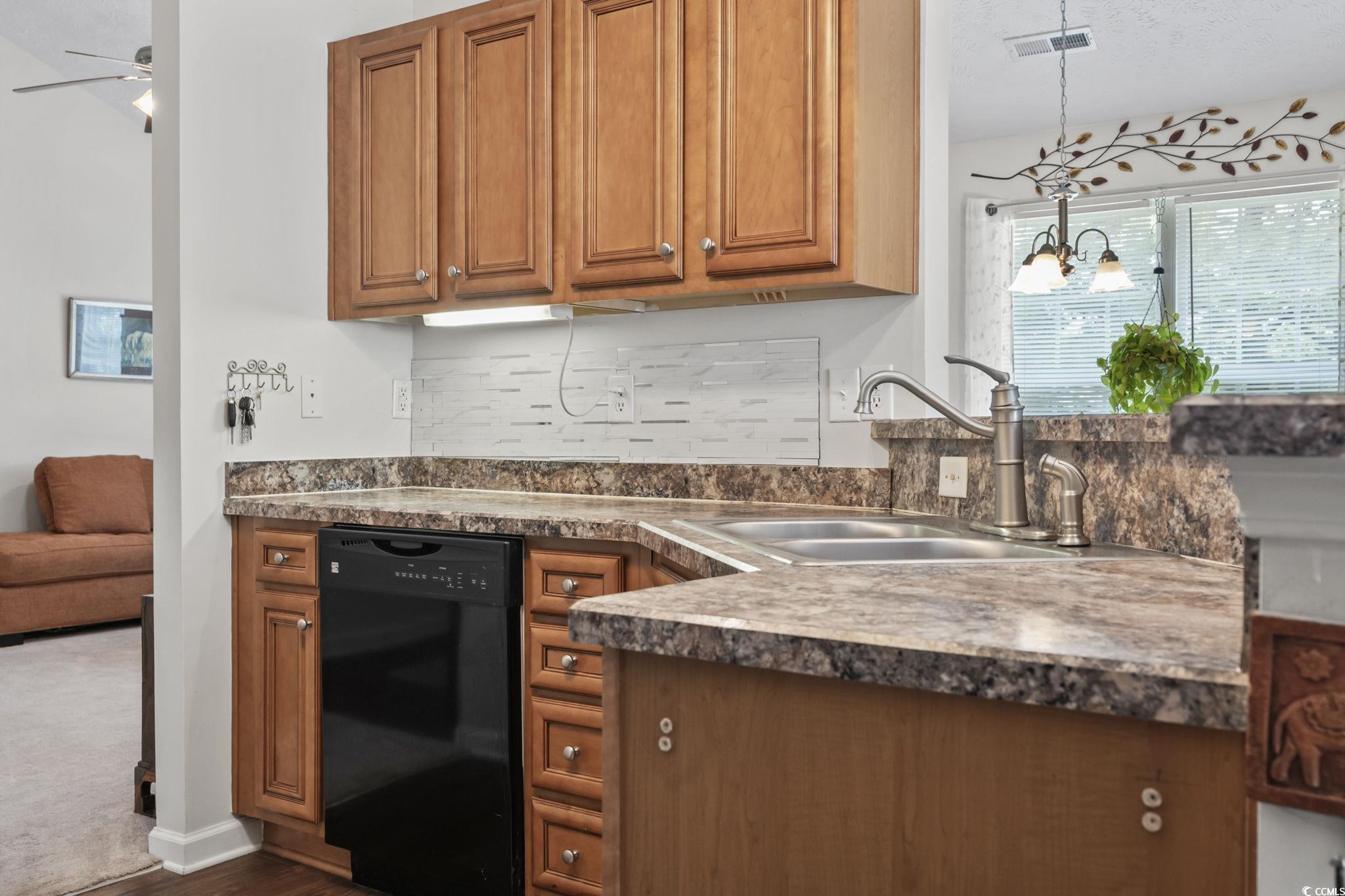 174 Heath Dr. Property Photo 10