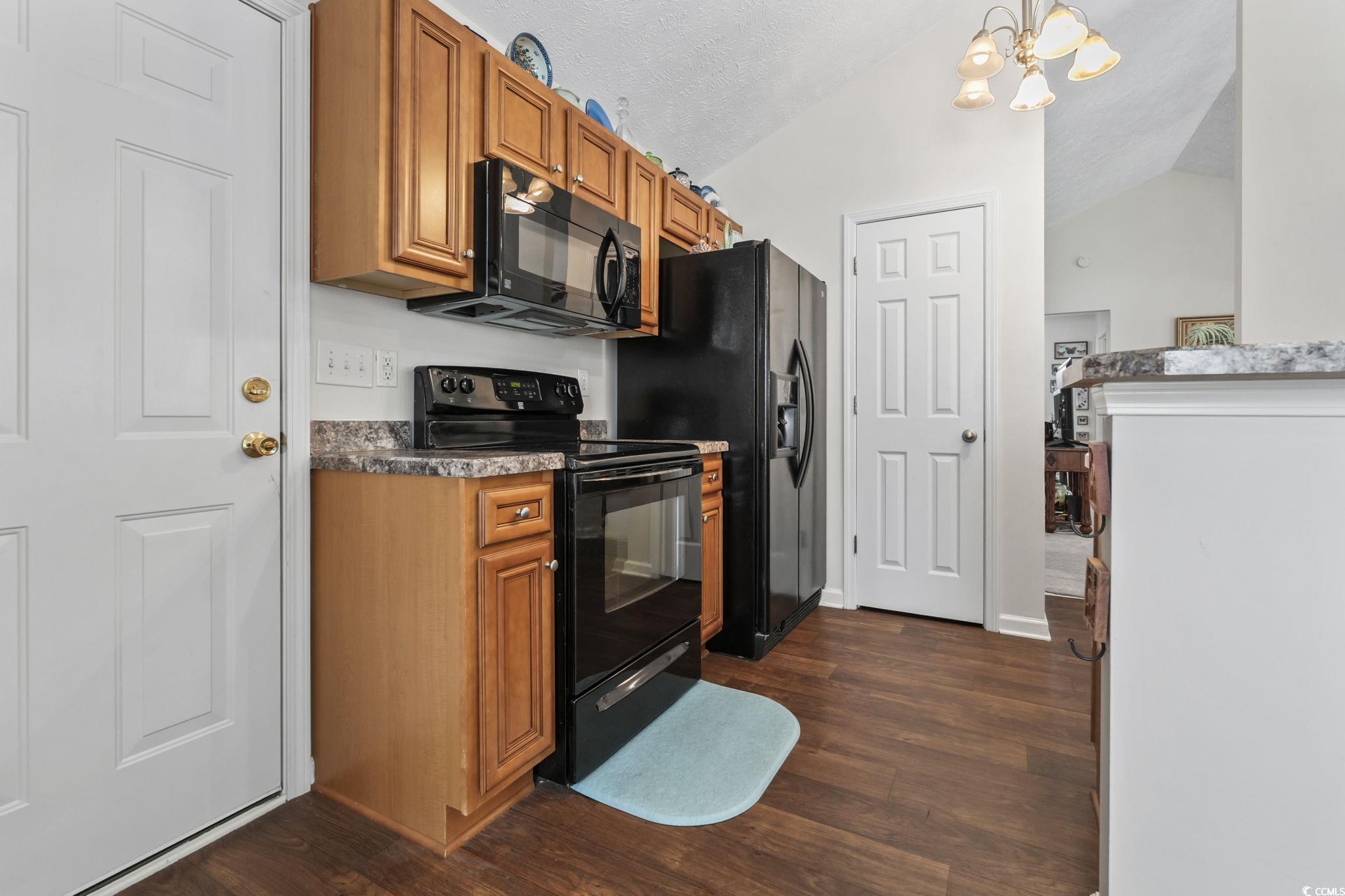 174 Heath Dr. Property Photo 15