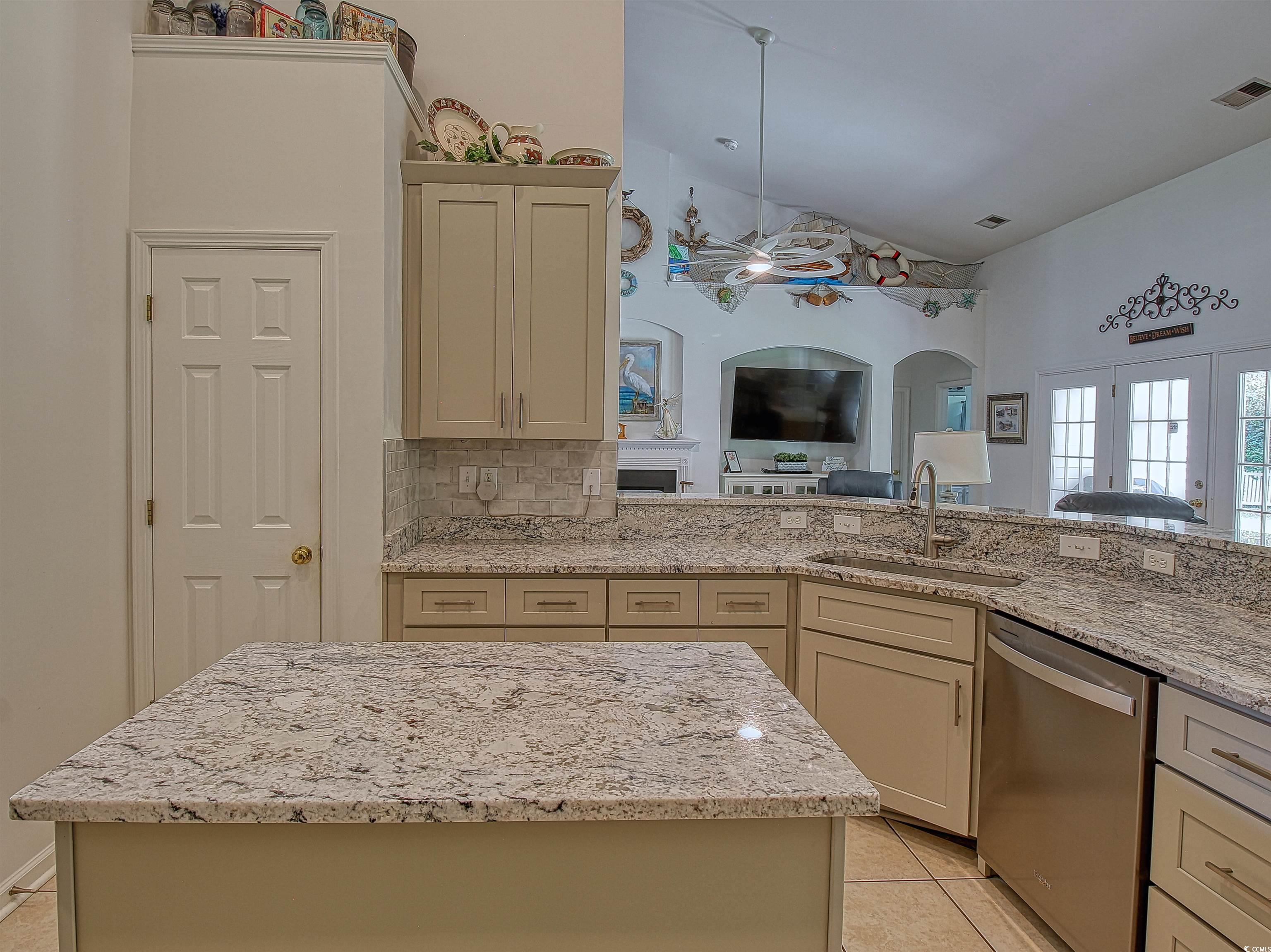 673 Tidal Point Ln. Property Photo 15