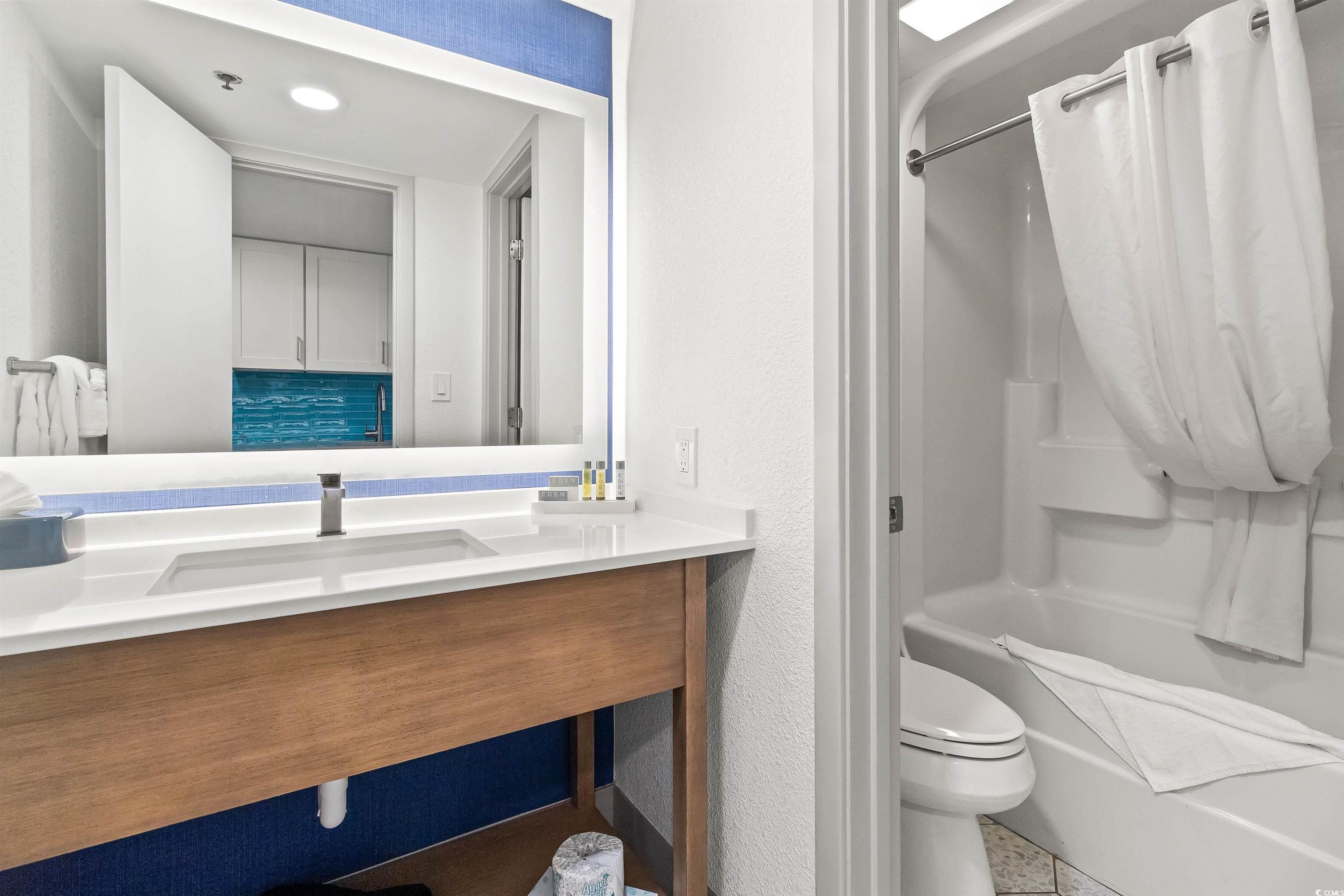 3000 N Ocean Blvd. Property Photo 21