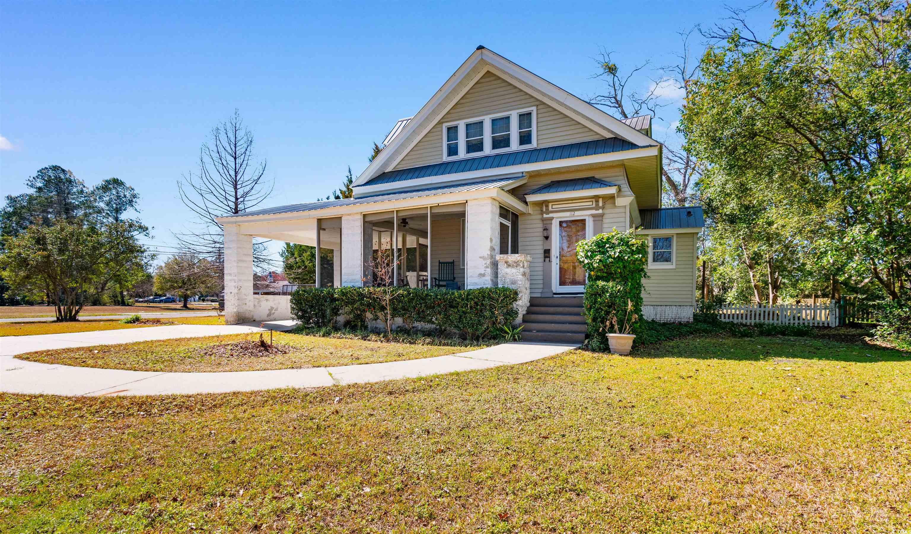 112 S Rosemary Ave. Property Photo 1