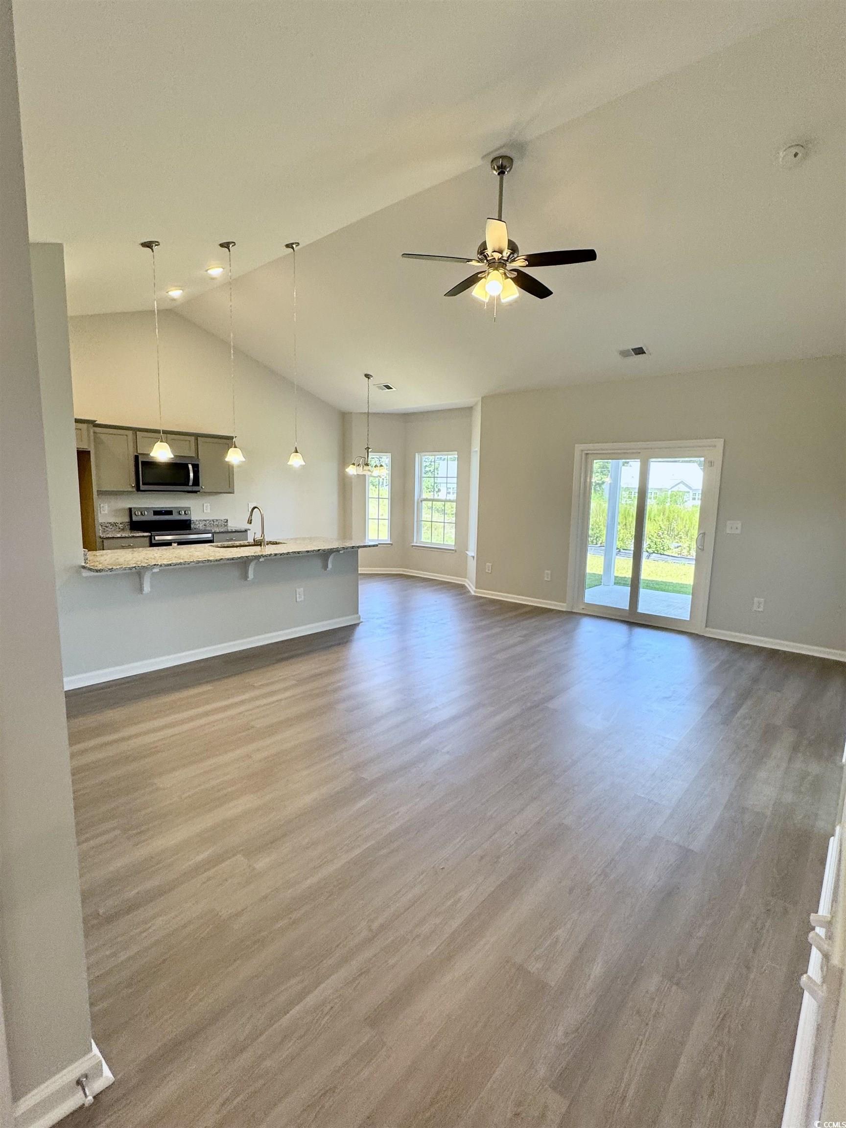 598 Shallow Cove Dr. Property Photo 8