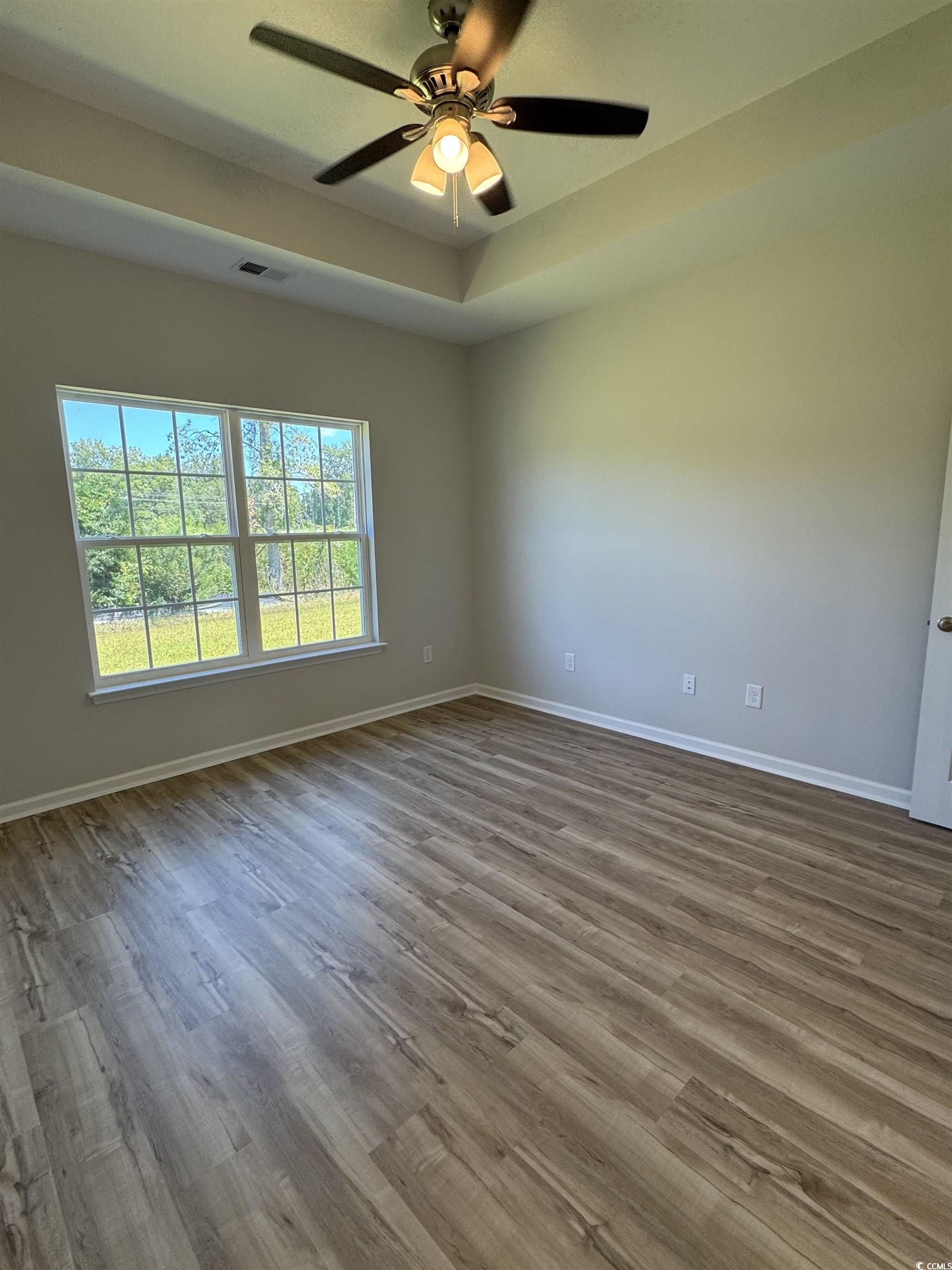 596 Shallow Cove Dr. Property Photo 4