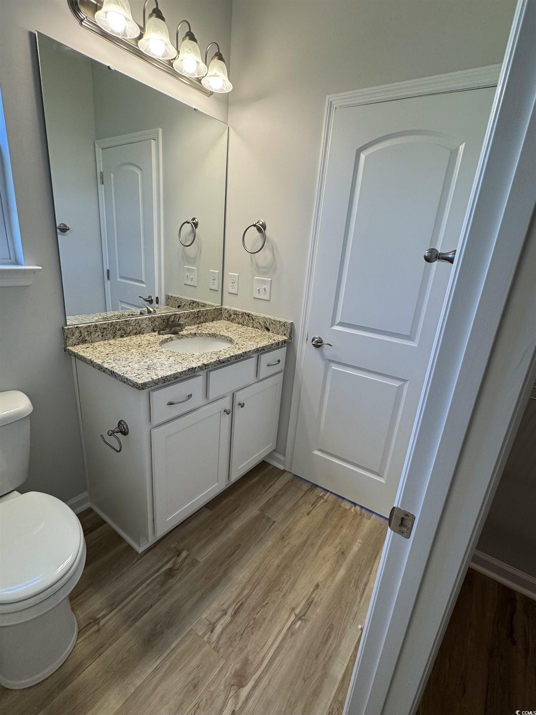 596 Shallow Cove Dr. Property Photo 5