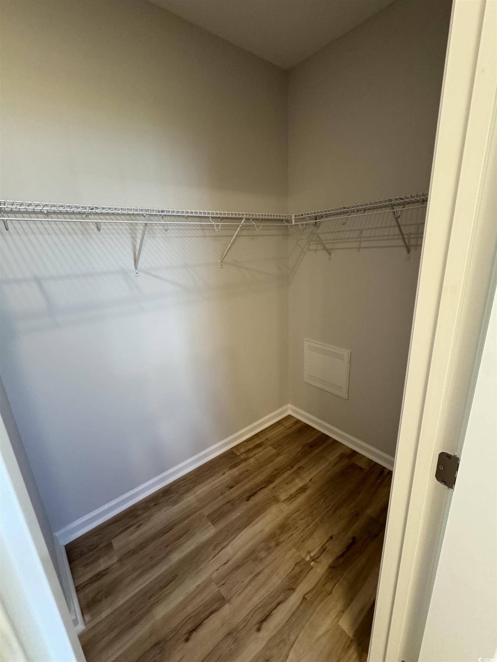 596 Shallow Cove Dr. Property Photo 7