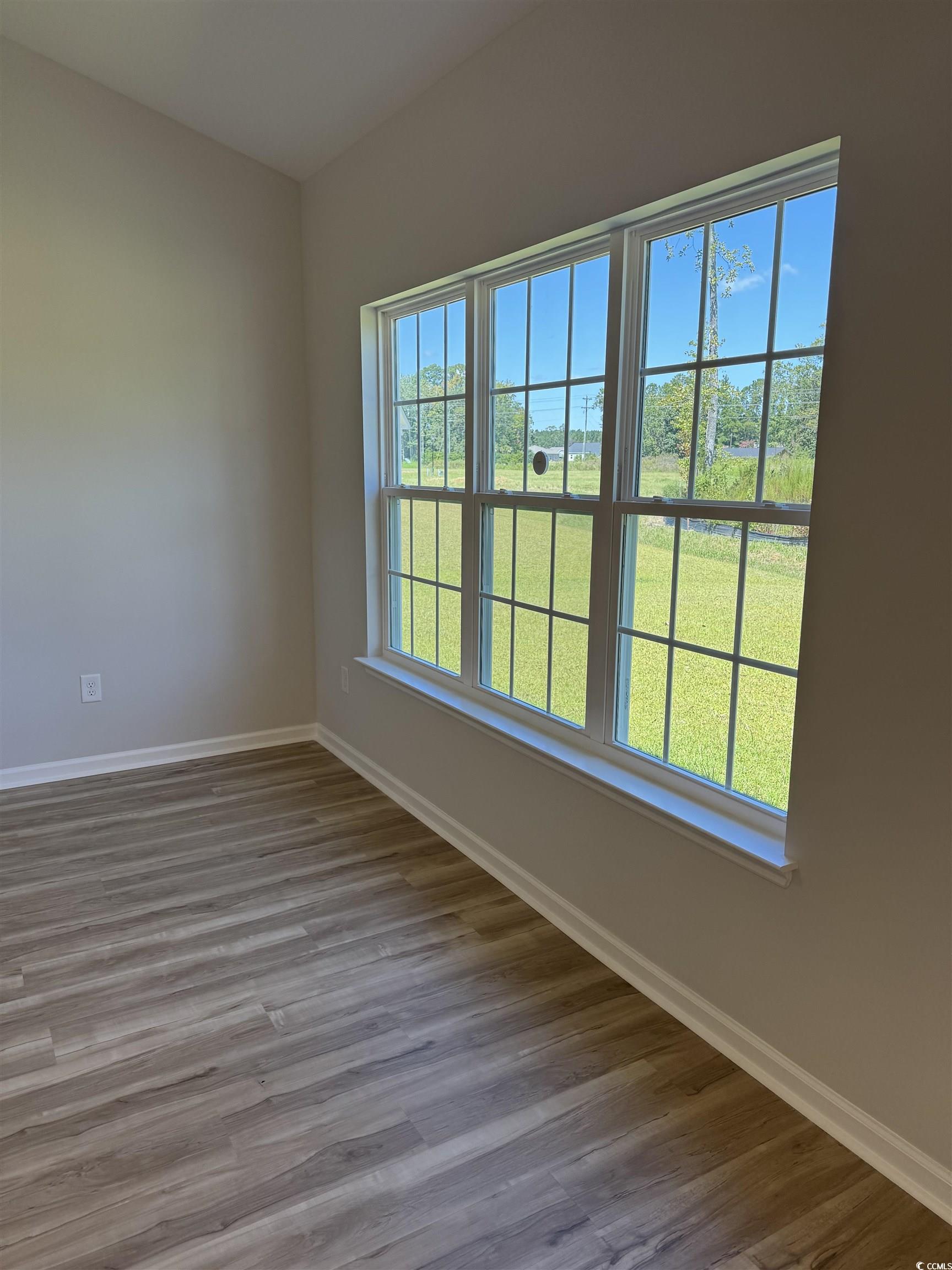 596 Shallow Cove Dr. Property Photo 12