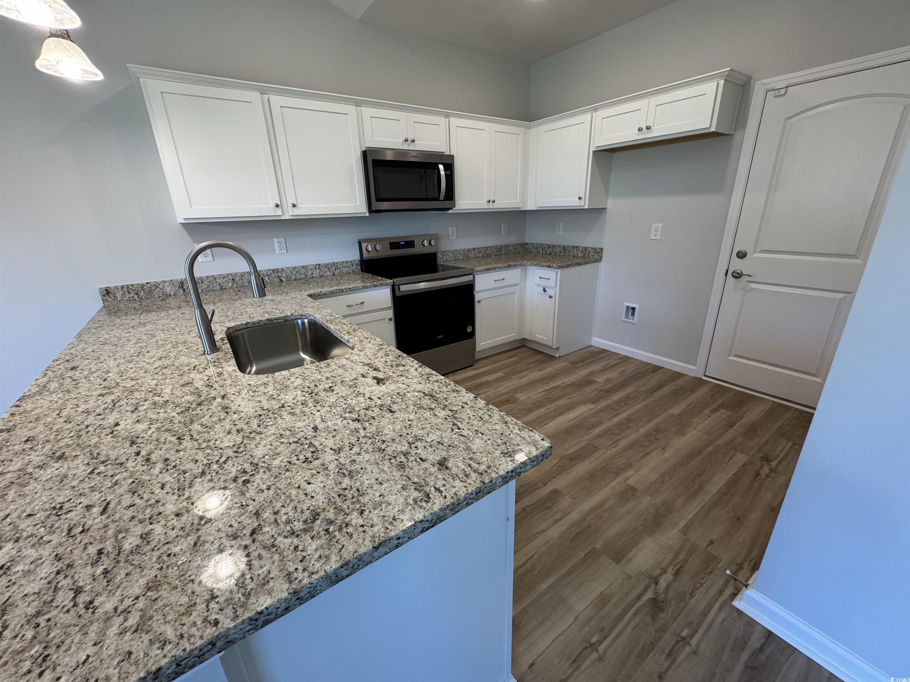 596 Shallow Cove Dr. Property Photo 14