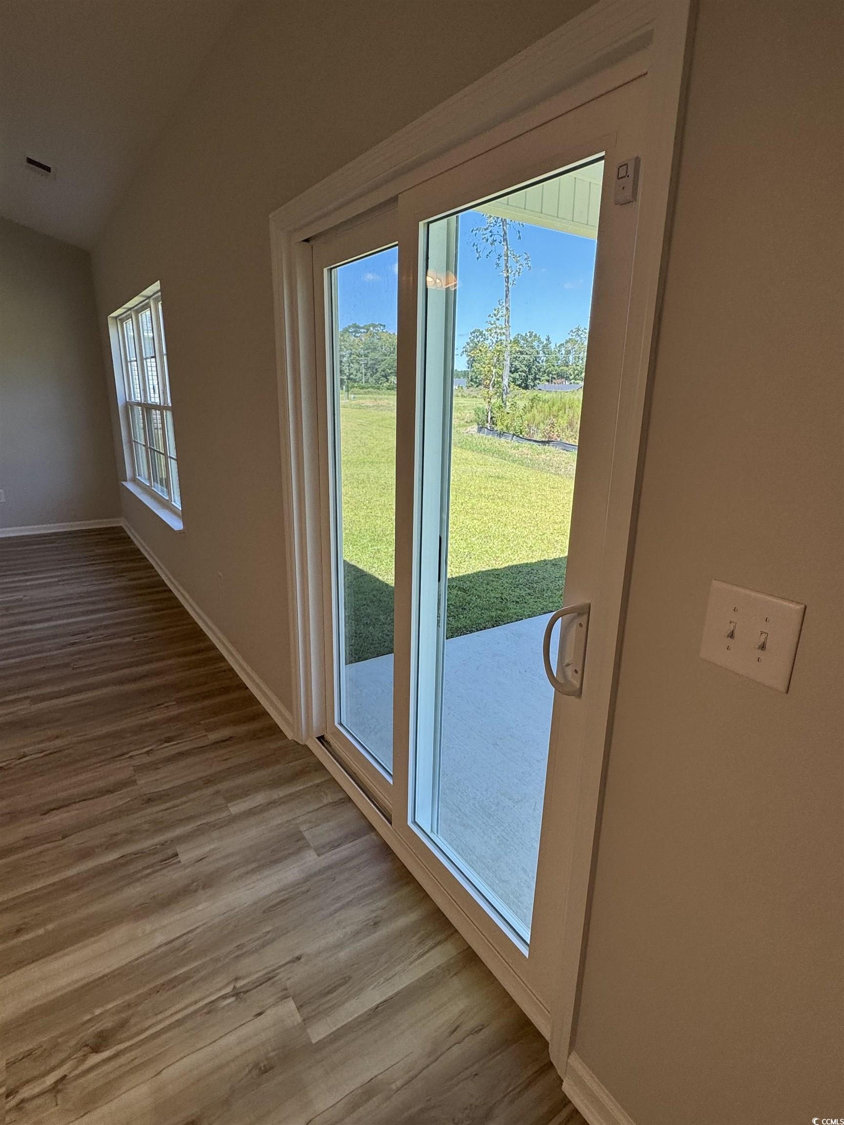 596 Shallow Cove Dr. Property Photo 16