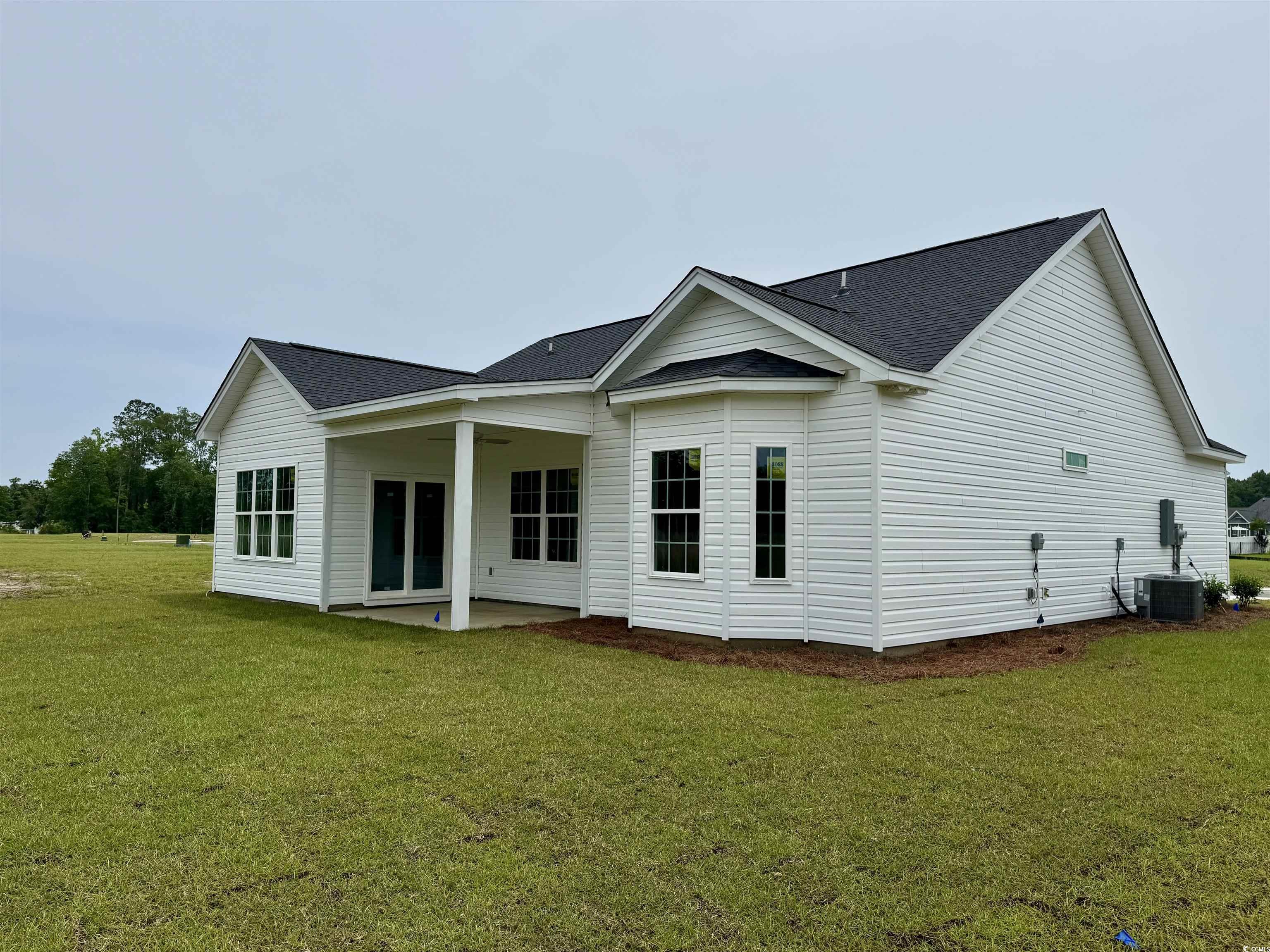 594 Shallow Cove Dr. Property Photo 2