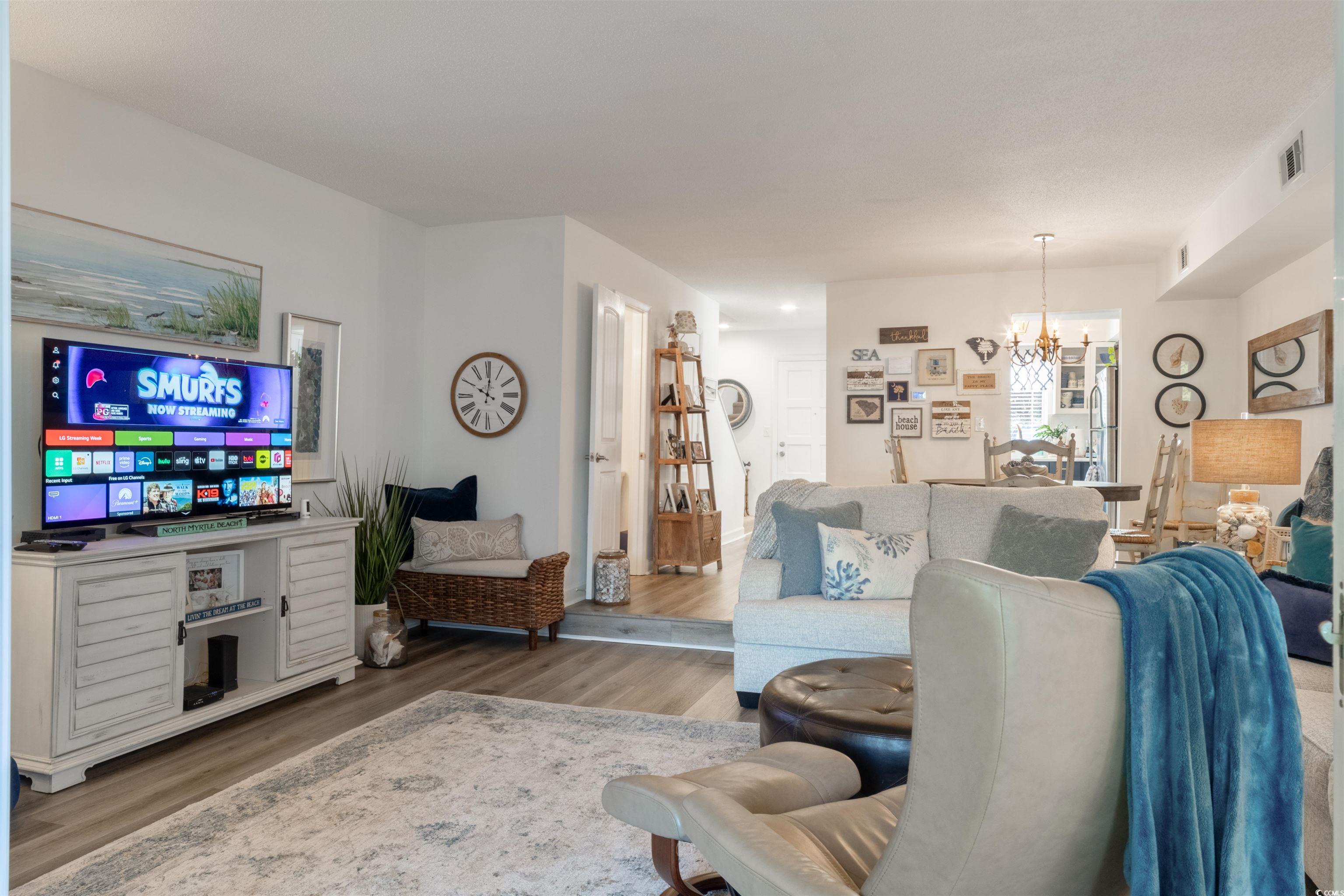 946 Villa Dr. Property Photo 12