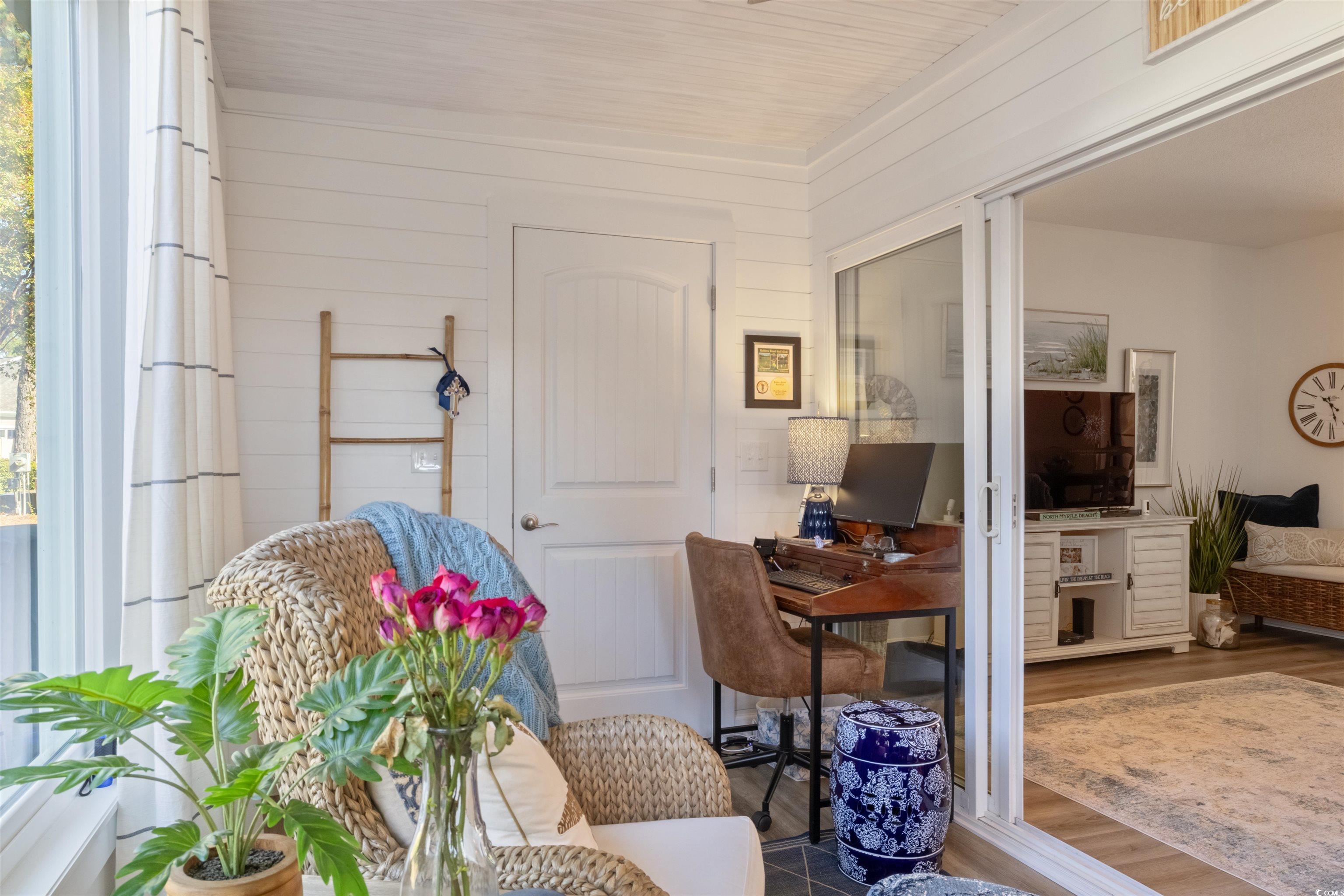 946 Villa Dr. Property Photo 16