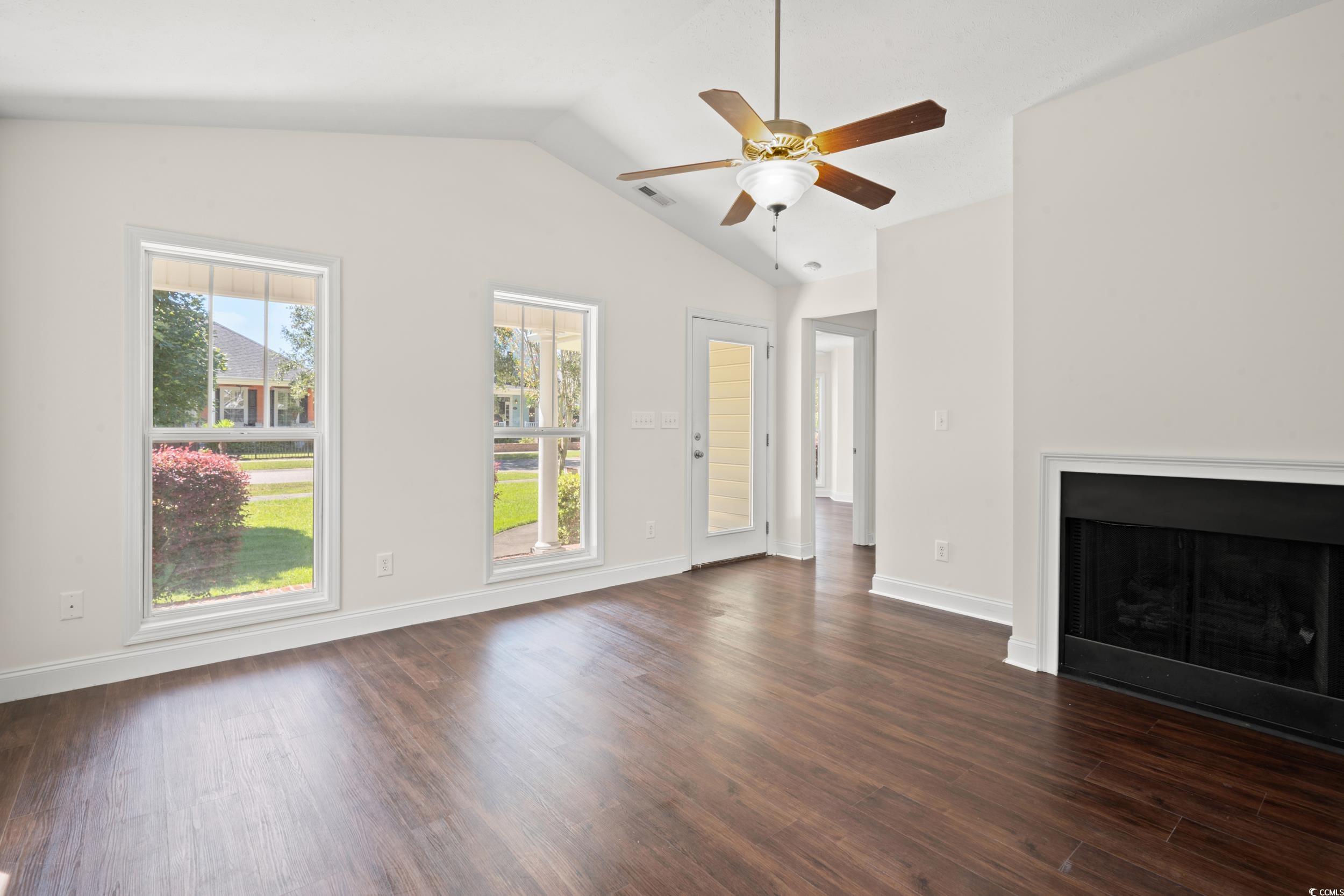 416 Greenwich Dr. Property Photo 10