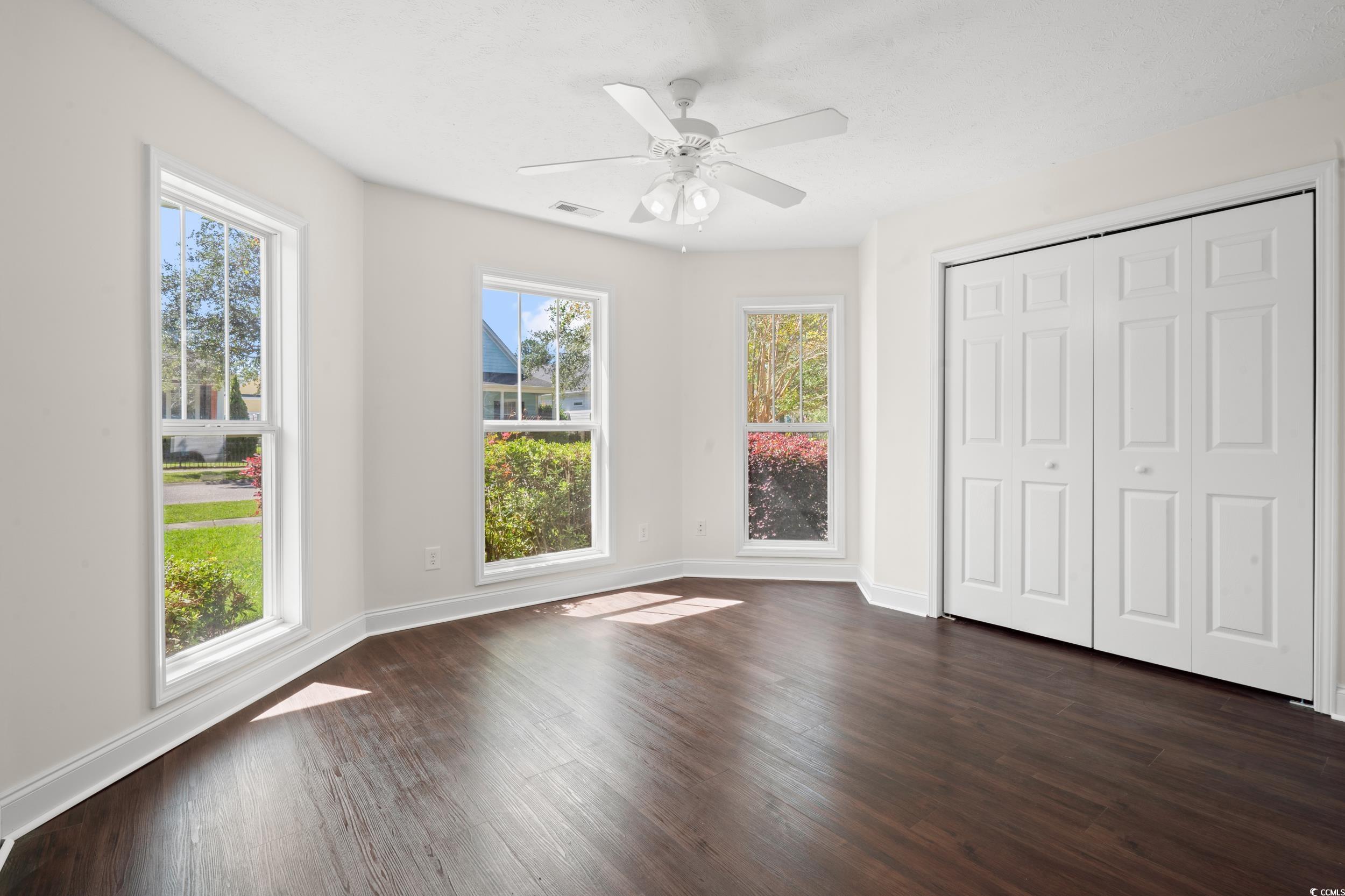 416 Greenwich Dr. Property Photo 11