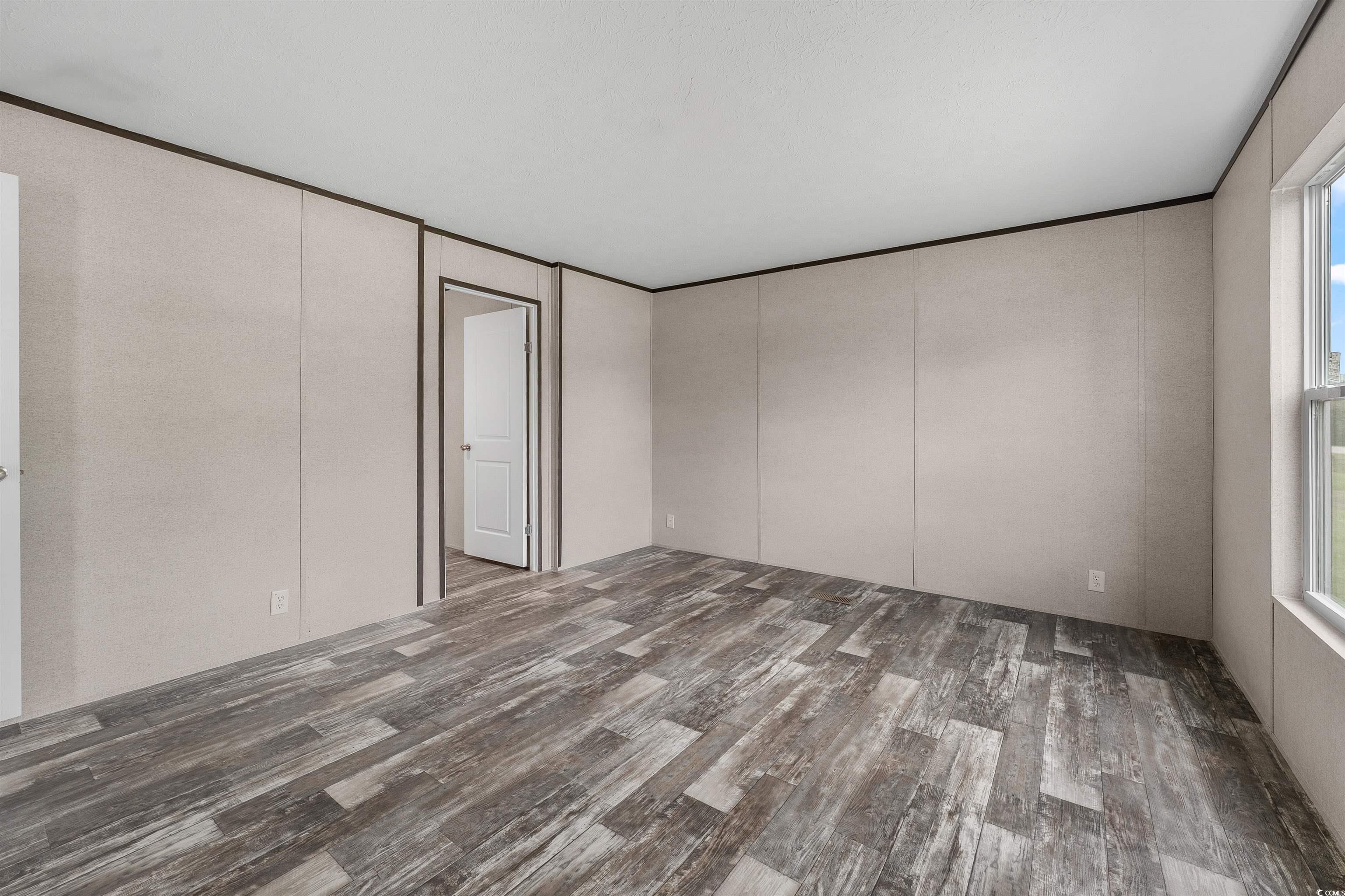 558 Swinton Rd. Property Photo 8