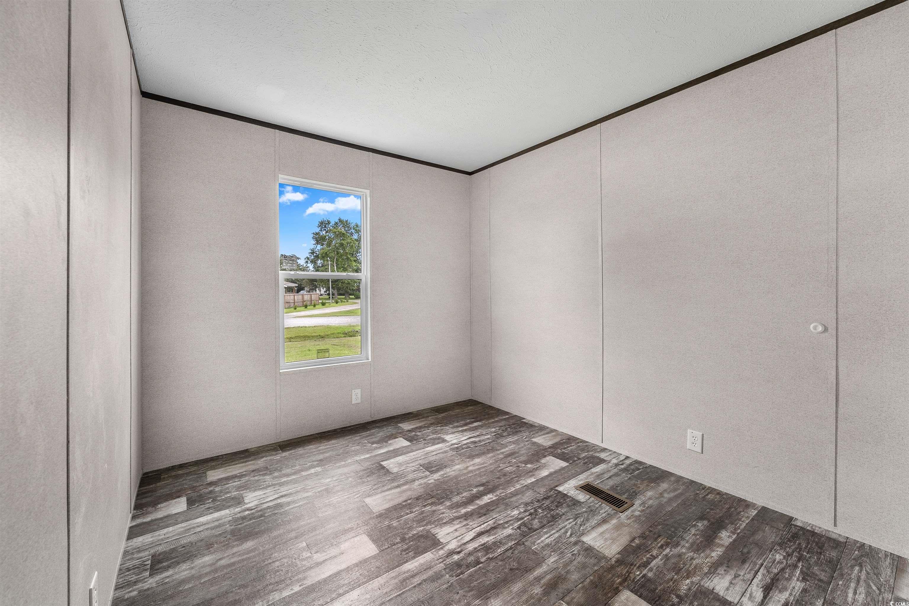 558 Swinton Rd. Property Photo 17