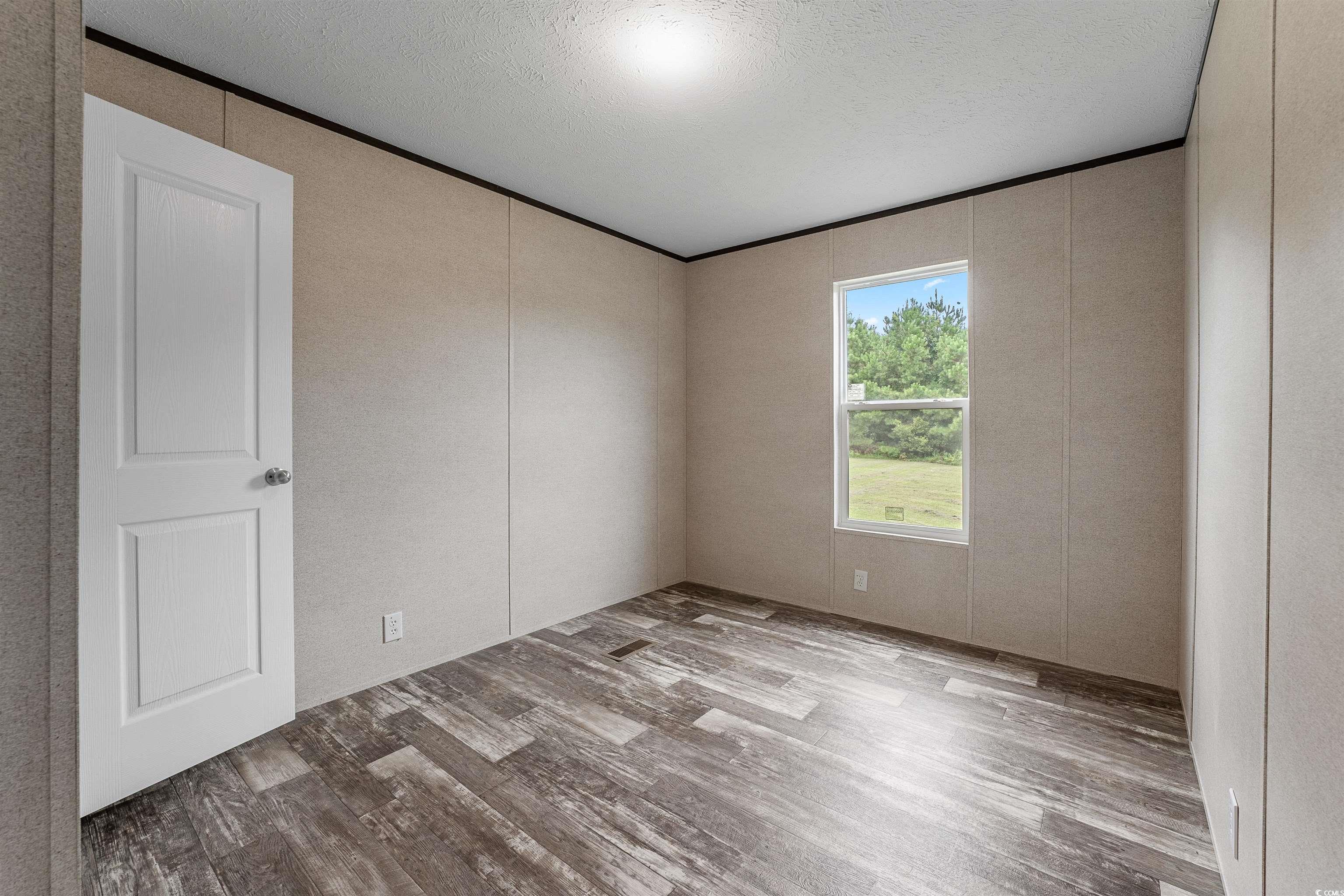 558 Swinton Rd. Property Photo 18